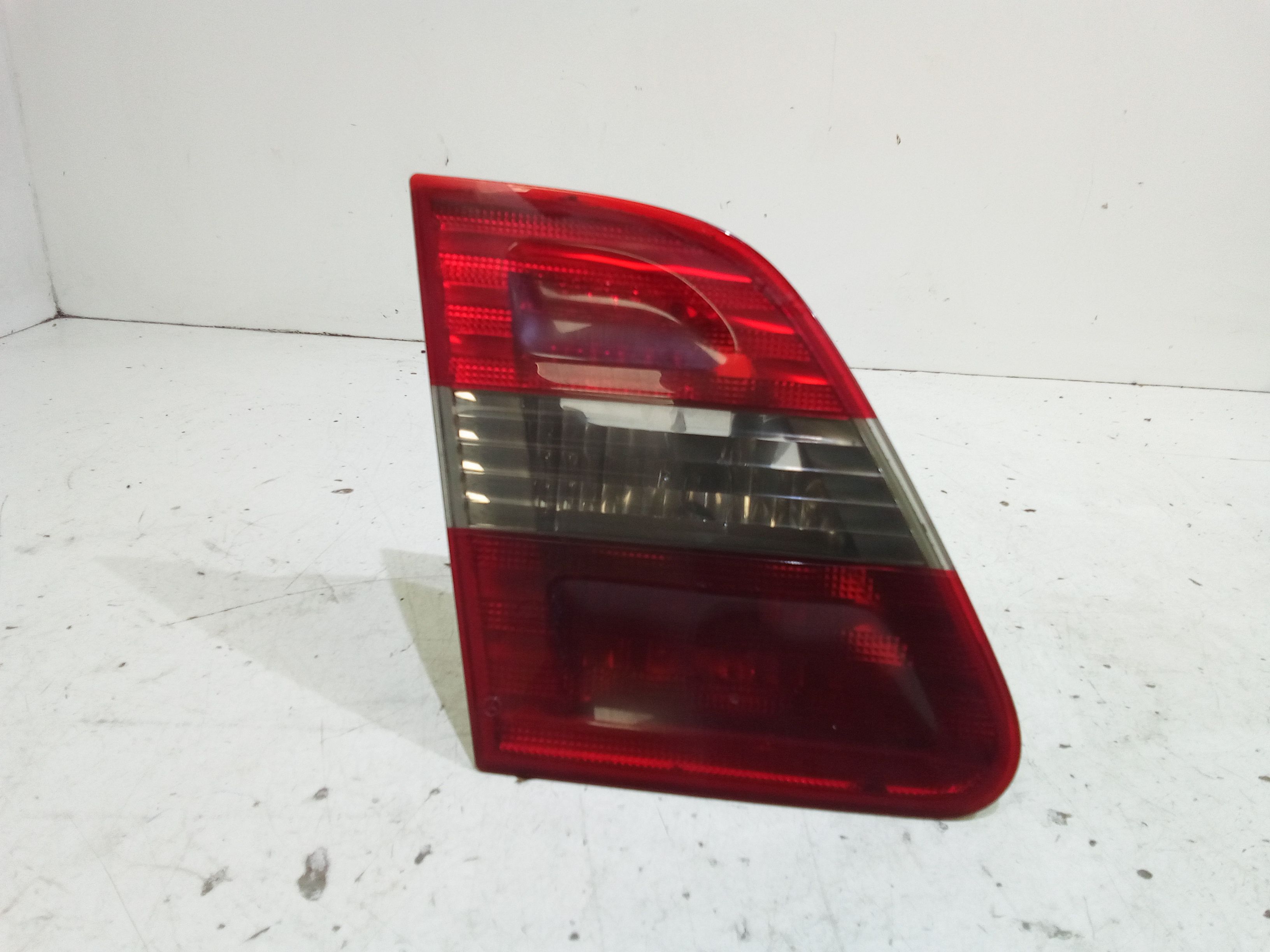 fanale stop supplementare sinistro - Immagine 1 di 4