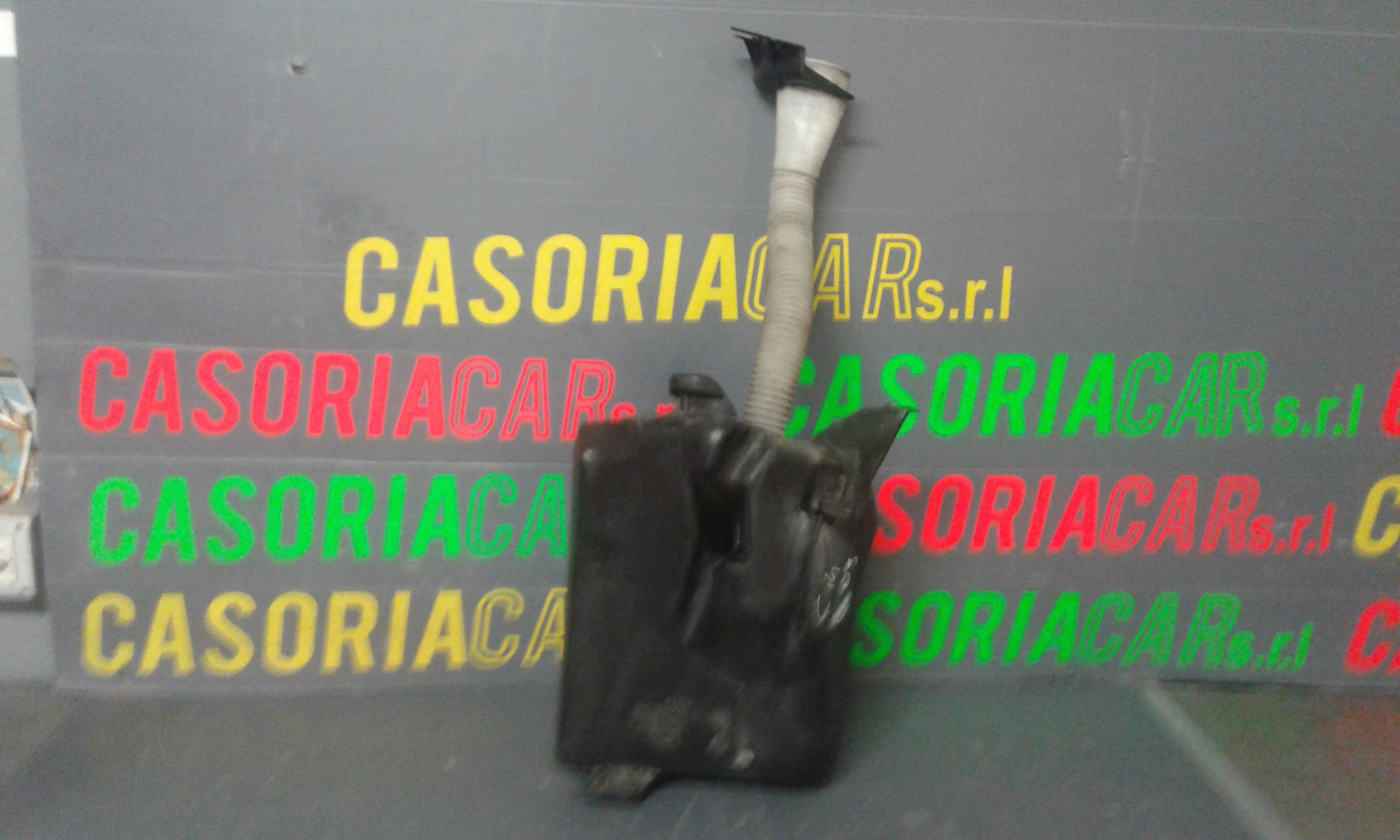Serbatoio tergiparabrezza compl. - Immagine 1 di 3