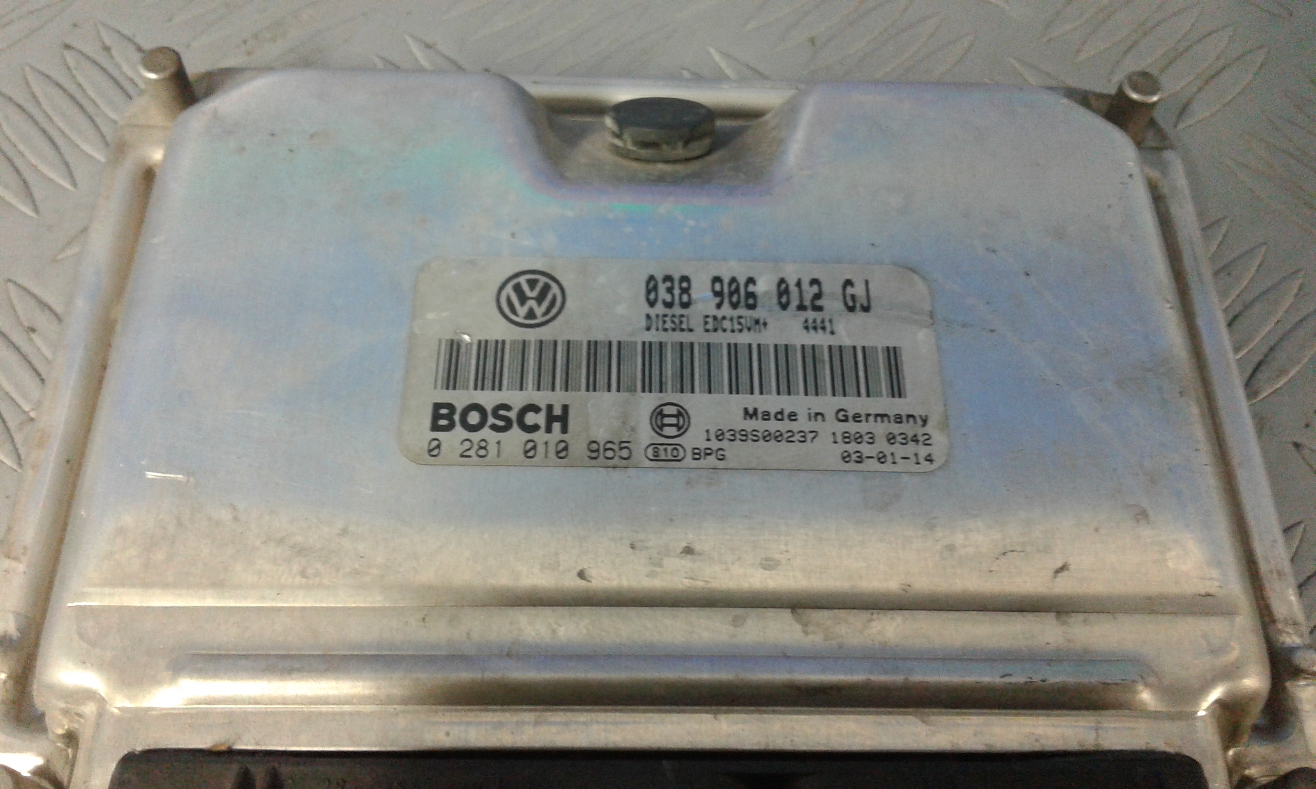 Centralina Iniezione (Bosch) 047906033J 0281010965 Usato