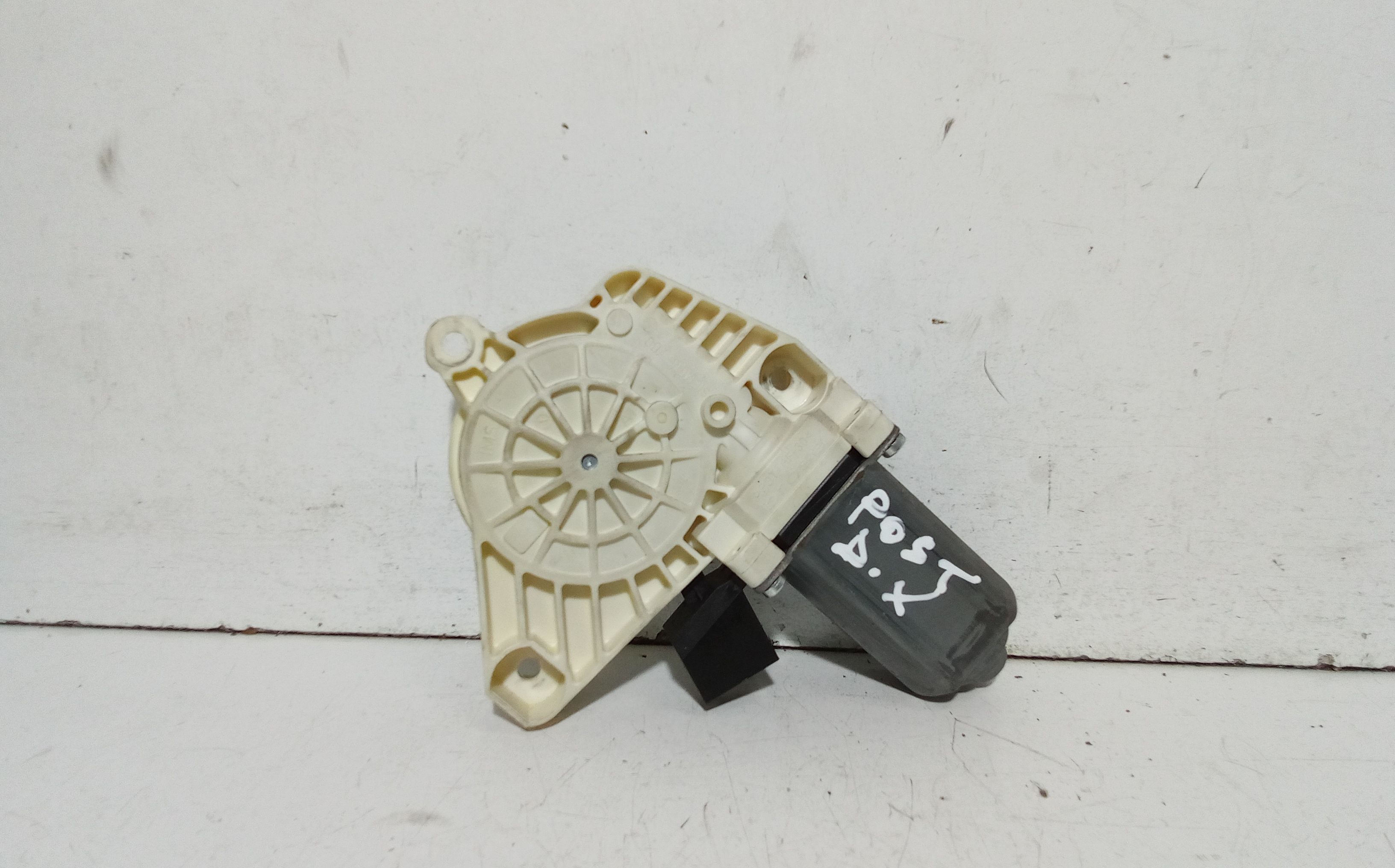 Motorino alzacristallo porta post. Destro - Immagine 1 di 5