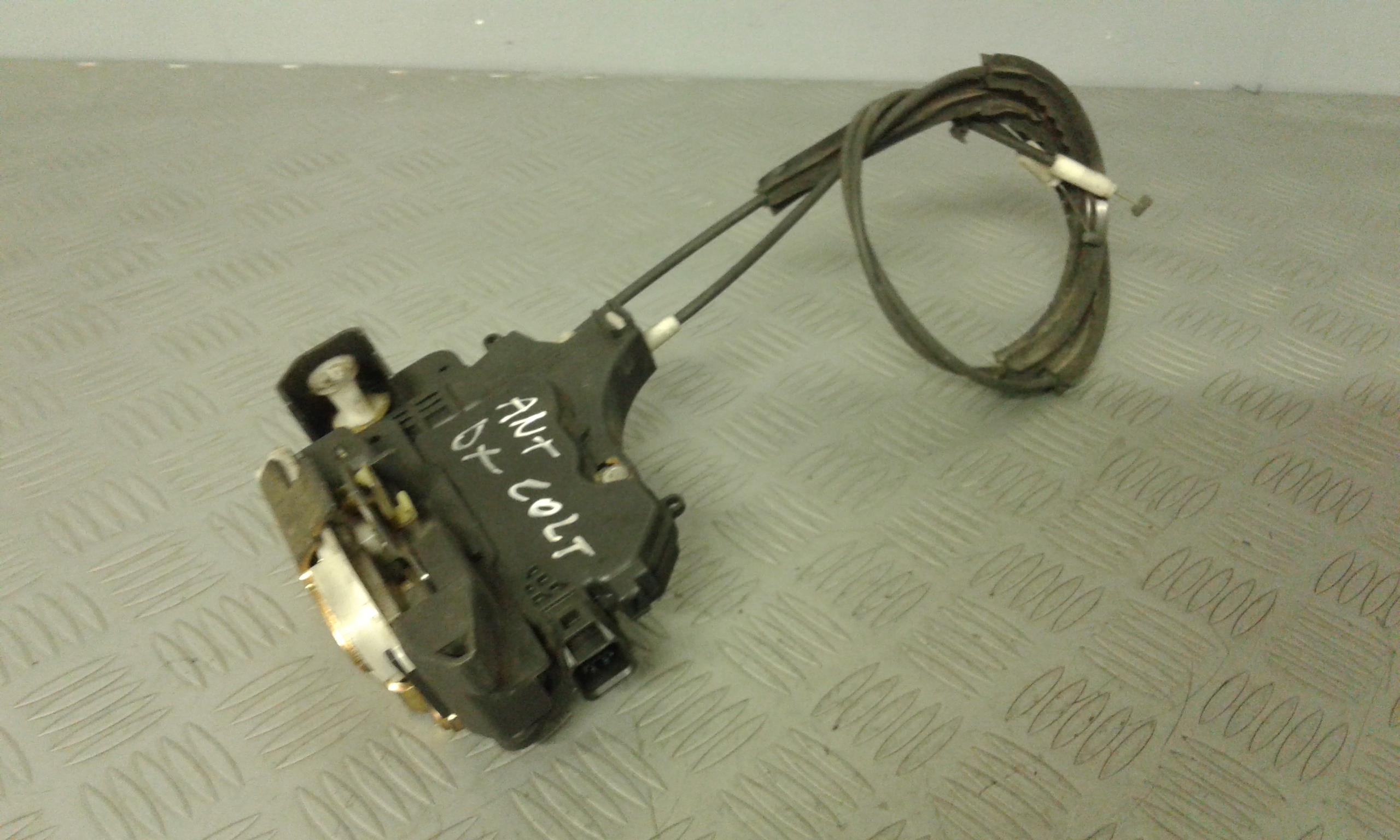 Serratura porta ant. Destro - Immagine 1 di 3