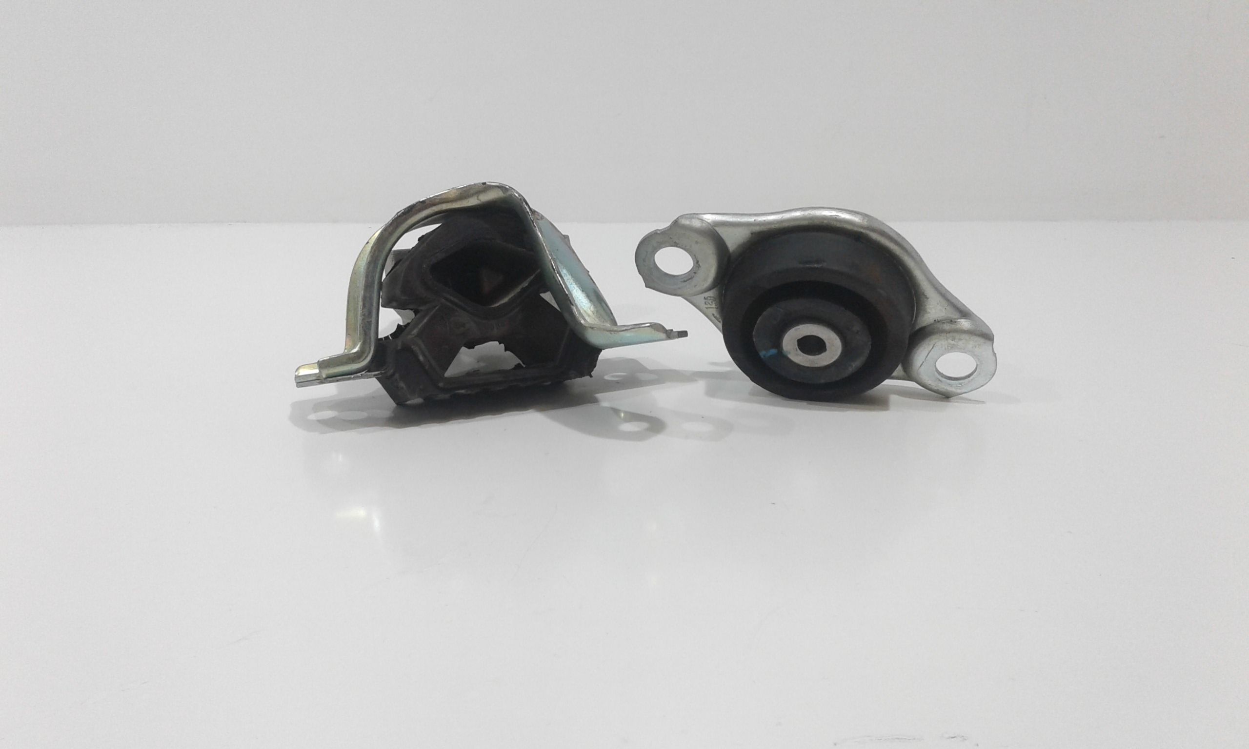 Supporto ant. Motore,Supporto post. motore (bielletta), Bielletta supporto motore - Immagine 1 di 4
