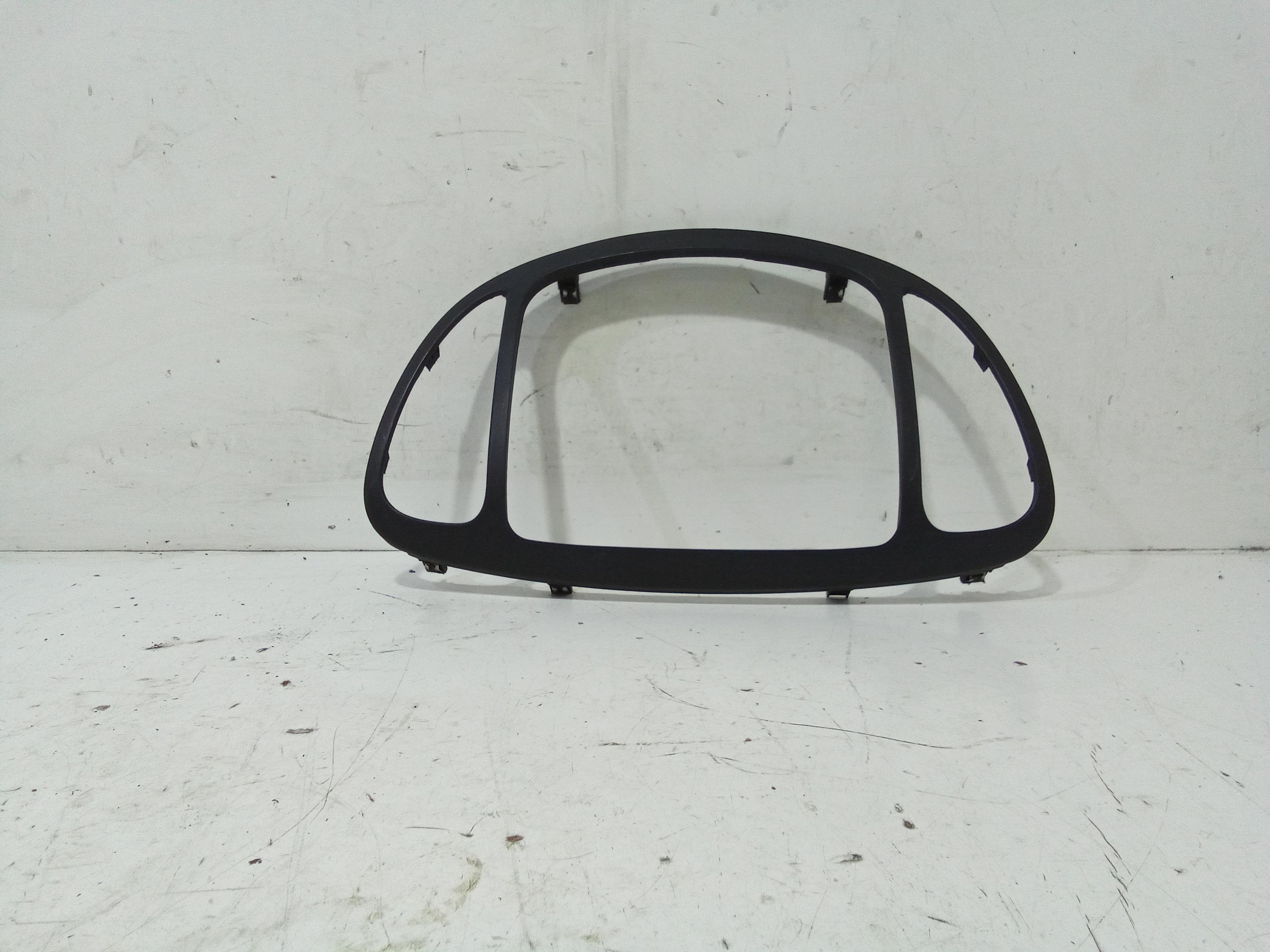 Rivestimento centr. Cruscotto, Mascherina portastrumenti centr. Cruscotto - Immagine 1 di 5