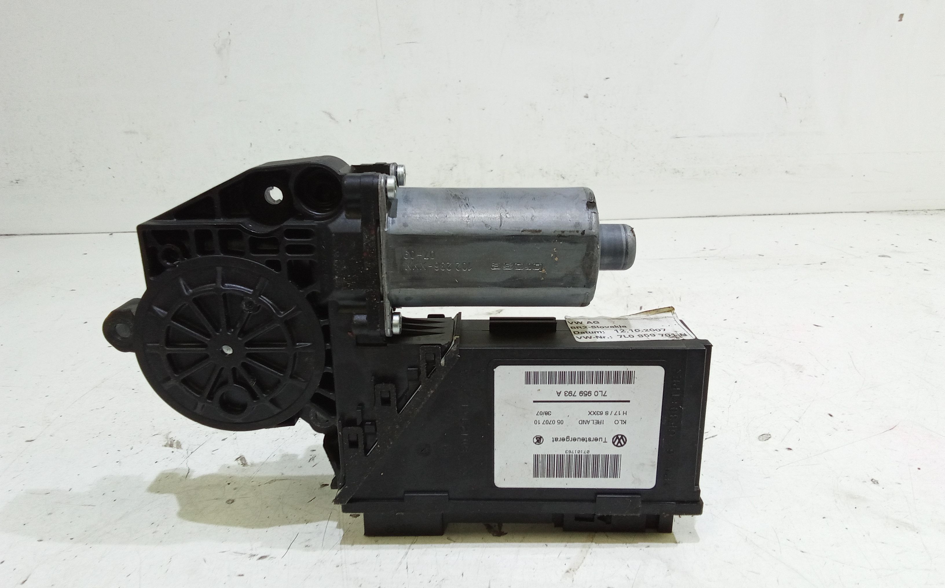 Motorino alzacristallo porta ant. Sinistro - Immagine 1 di 4