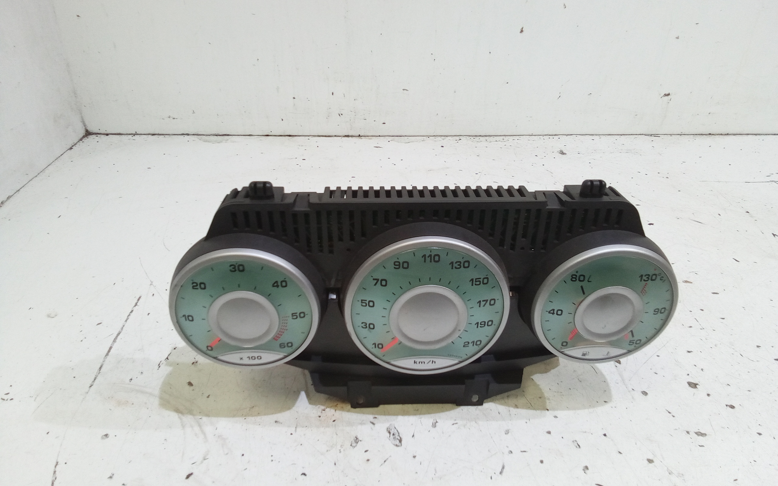Quadro Portastrumenti 1496276080 Usato