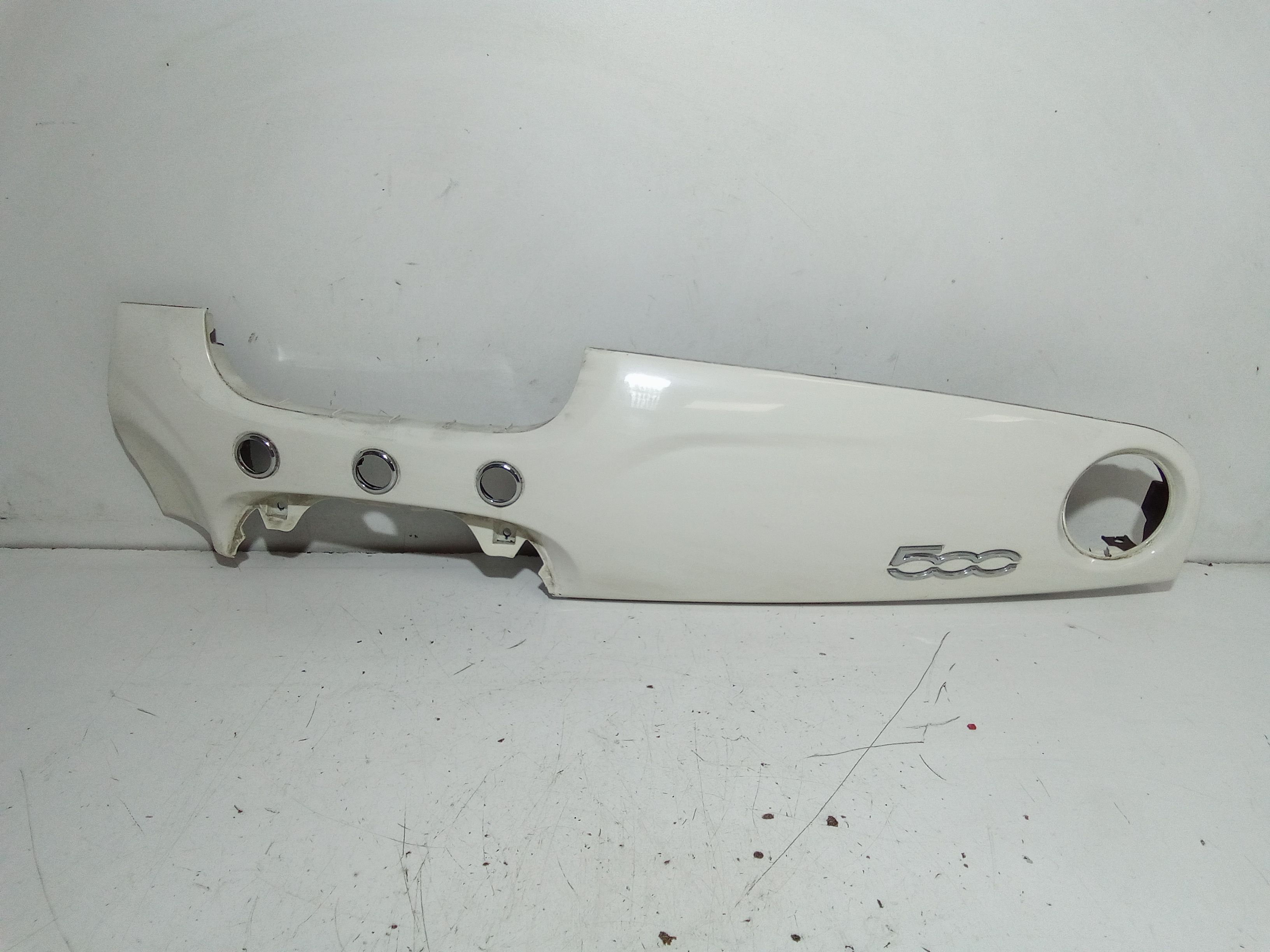 Rivestimento centr. Cruscotto, Mascherina portastrumenti centr. Cruscotto - Immagine 1 di 4