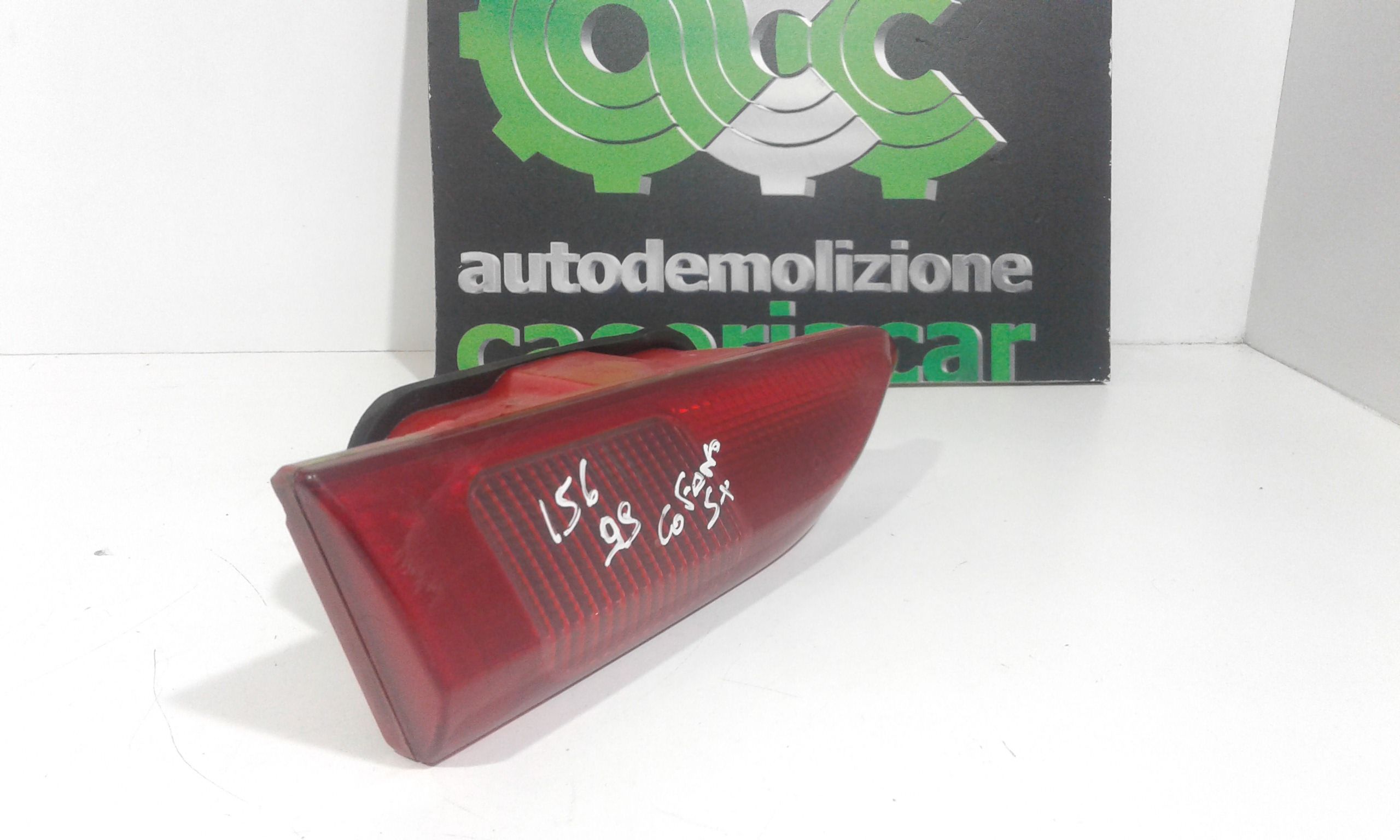 fanale stop supplementare sinistro - Immagine 1 di 7