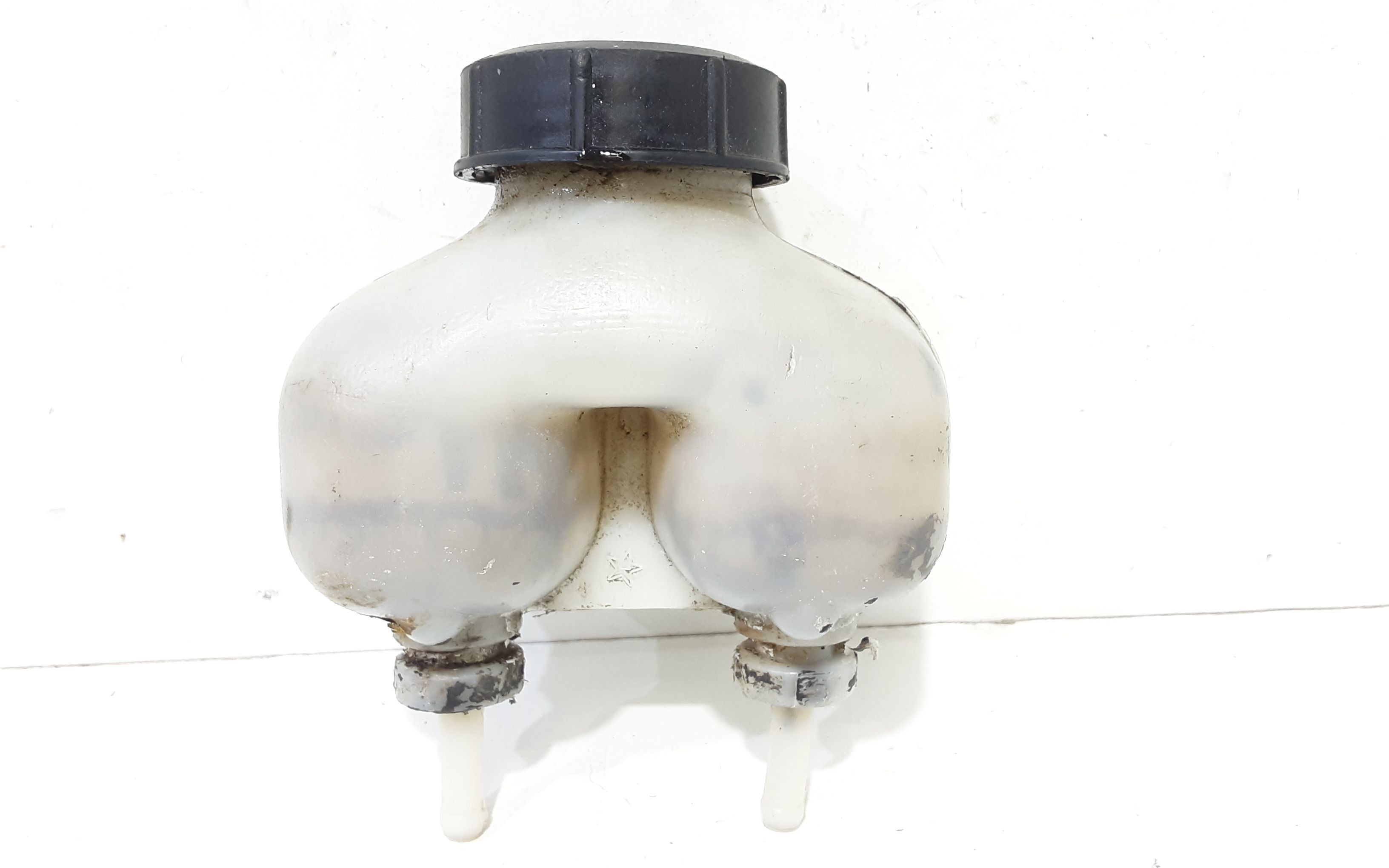 Serbatoio liquido freni - Immagine 1 di 5