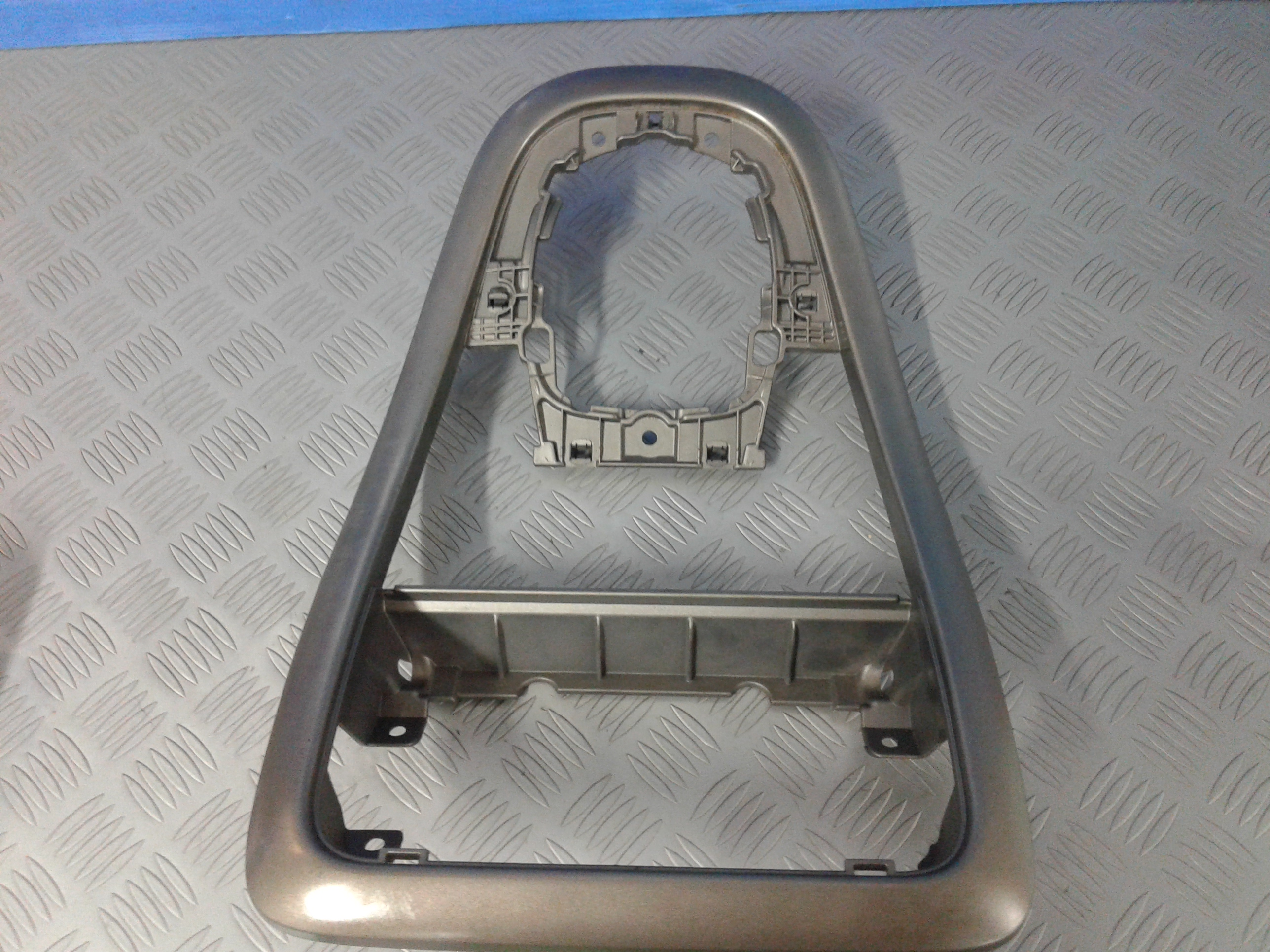 Cornice portastrumenti , - Immagine 1 di 3