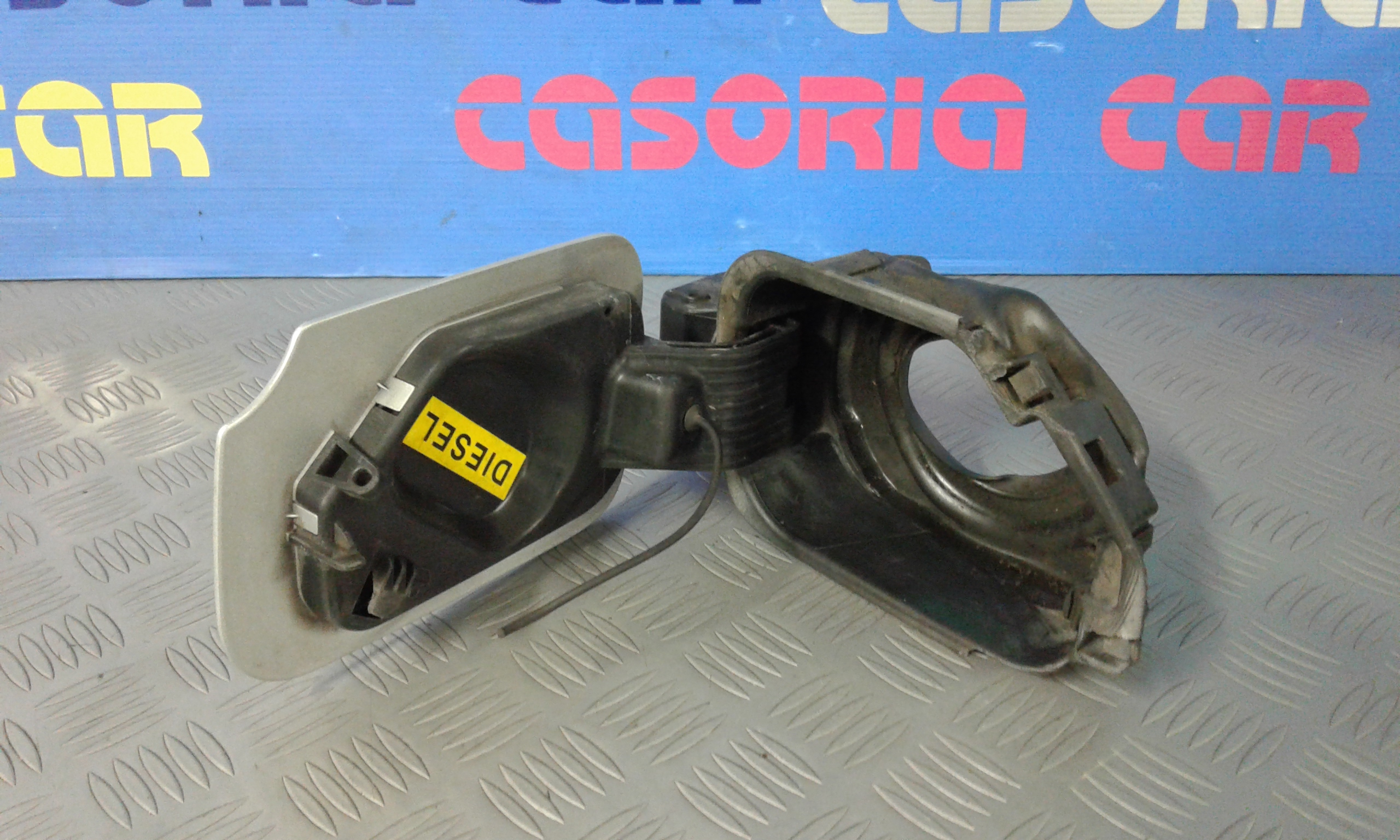 Sportello carburante - Immagine 1 di 3
