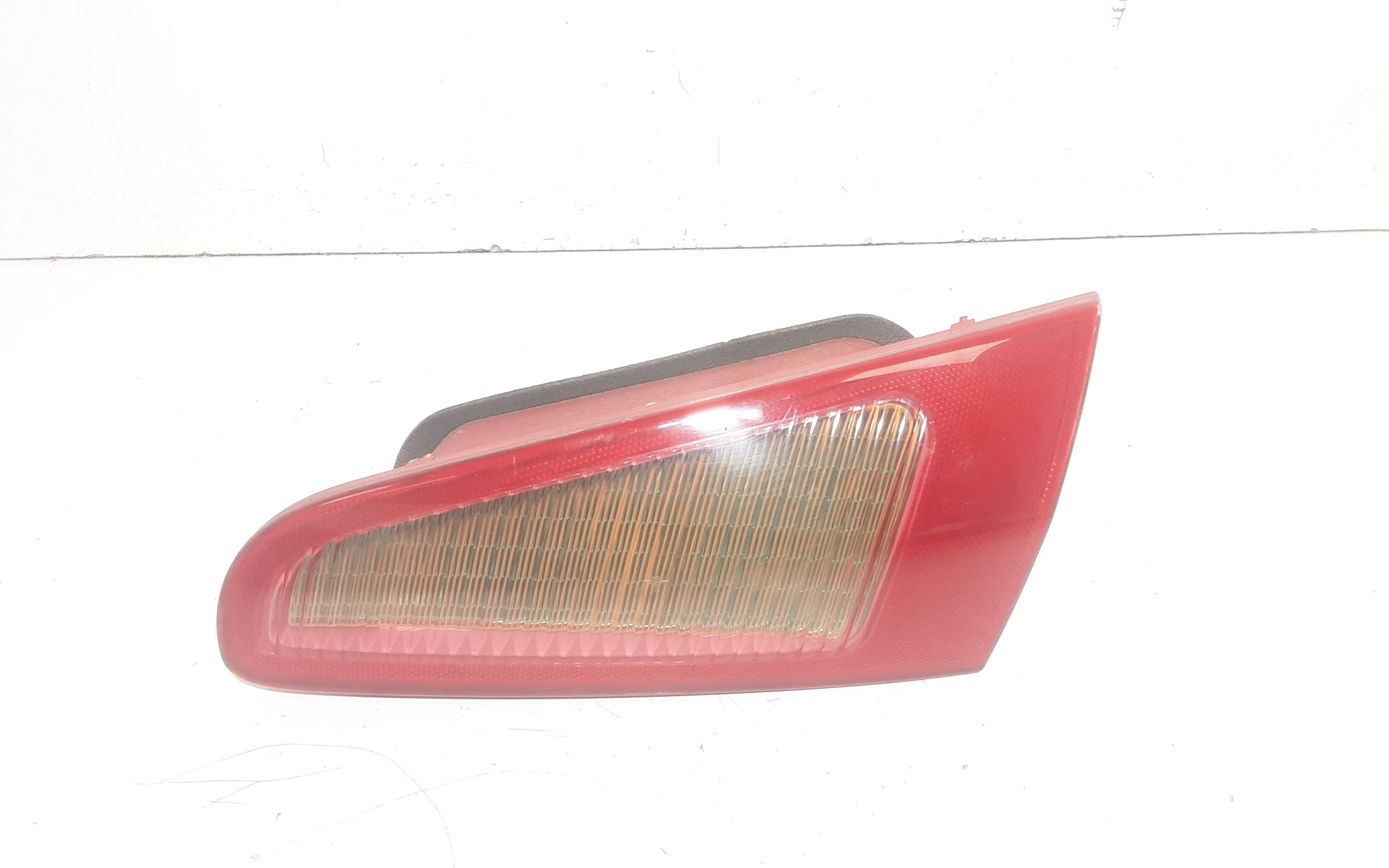 fanale stop supplementare destro - Immagine 1 di 5