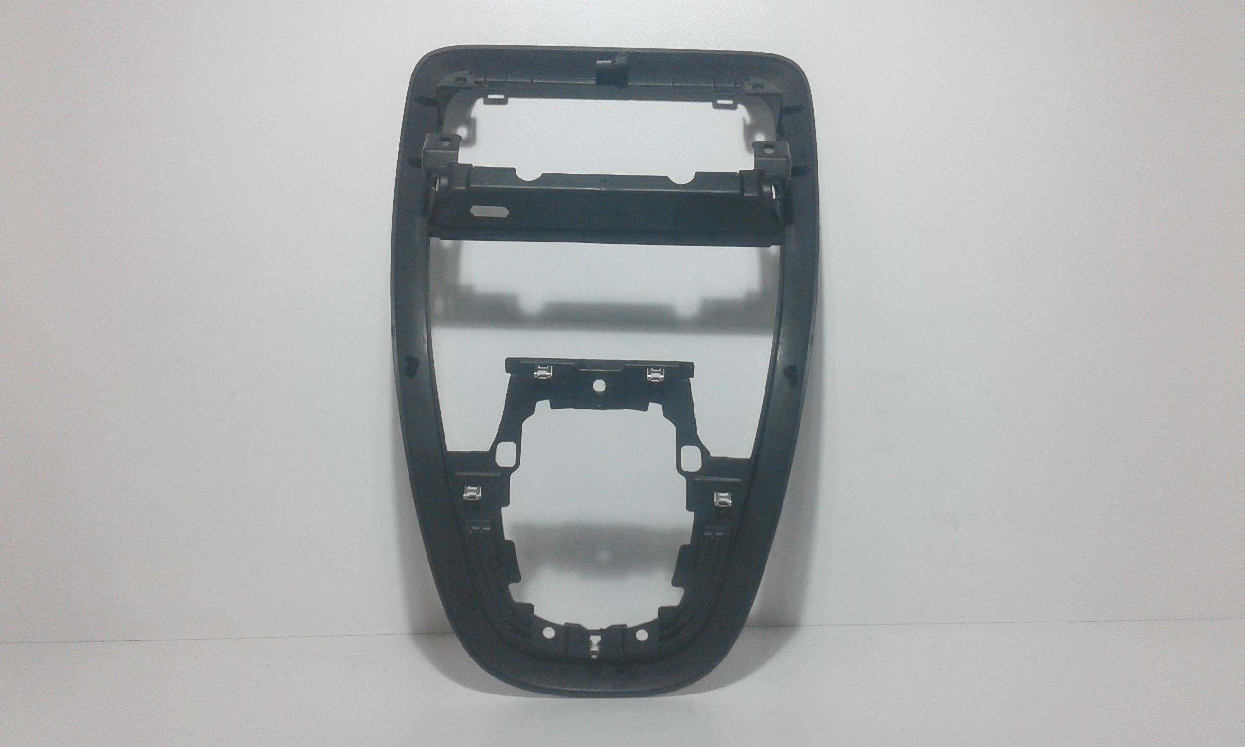Rivestimento centr. Cruscotto, Mascherina portastrumenti centr. Cruscotto - Immagine 1 di 3
