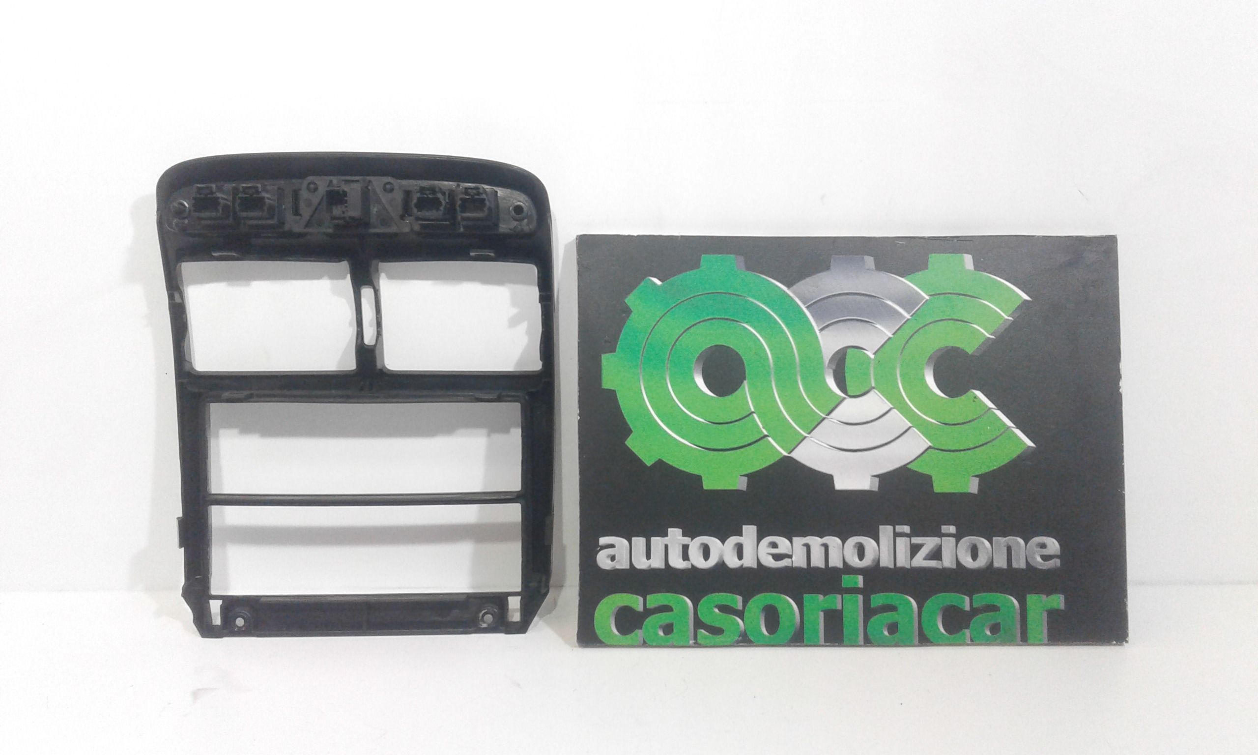 Rivestimento centr. Cruscotto, Mascherina portastrumenti centr. Cruscotto - Immagine 1 di 5