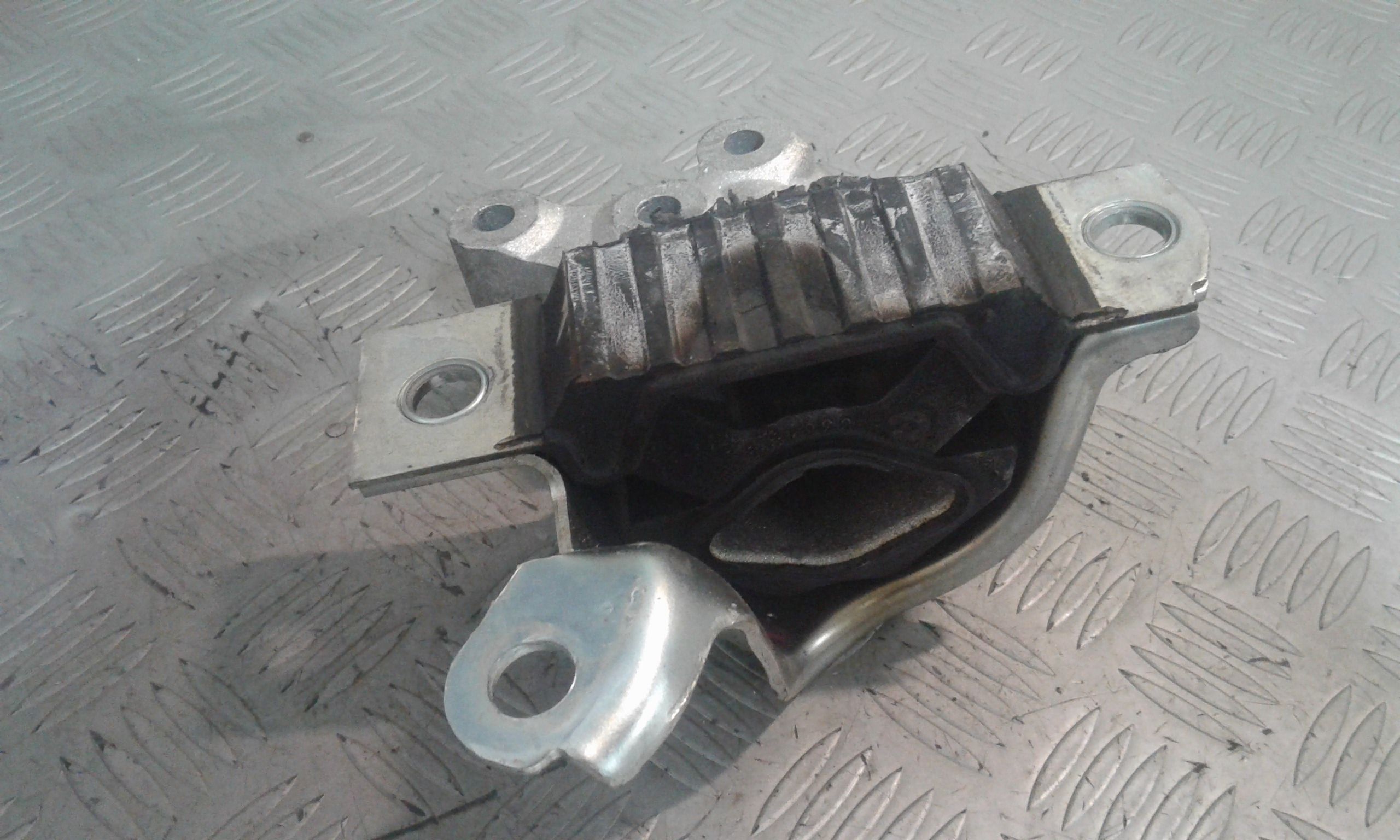 Supporto ant. Motore,Supporto post. motore (bielletta), Bielletta supporto motore - Immagine 1 di 3