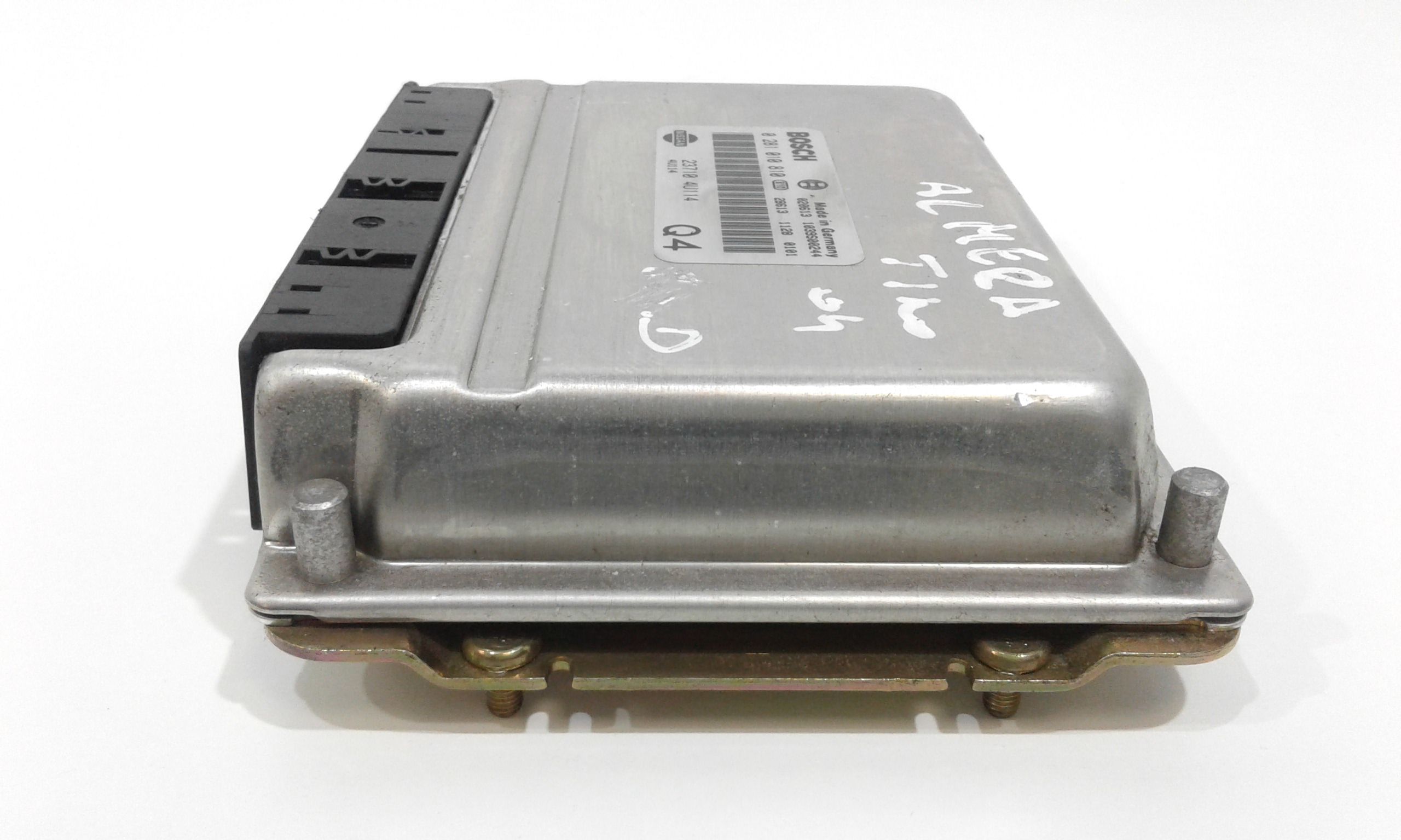 Centralina Iniezione (Bosch Nissan) 237104U271 0281010810 Usato