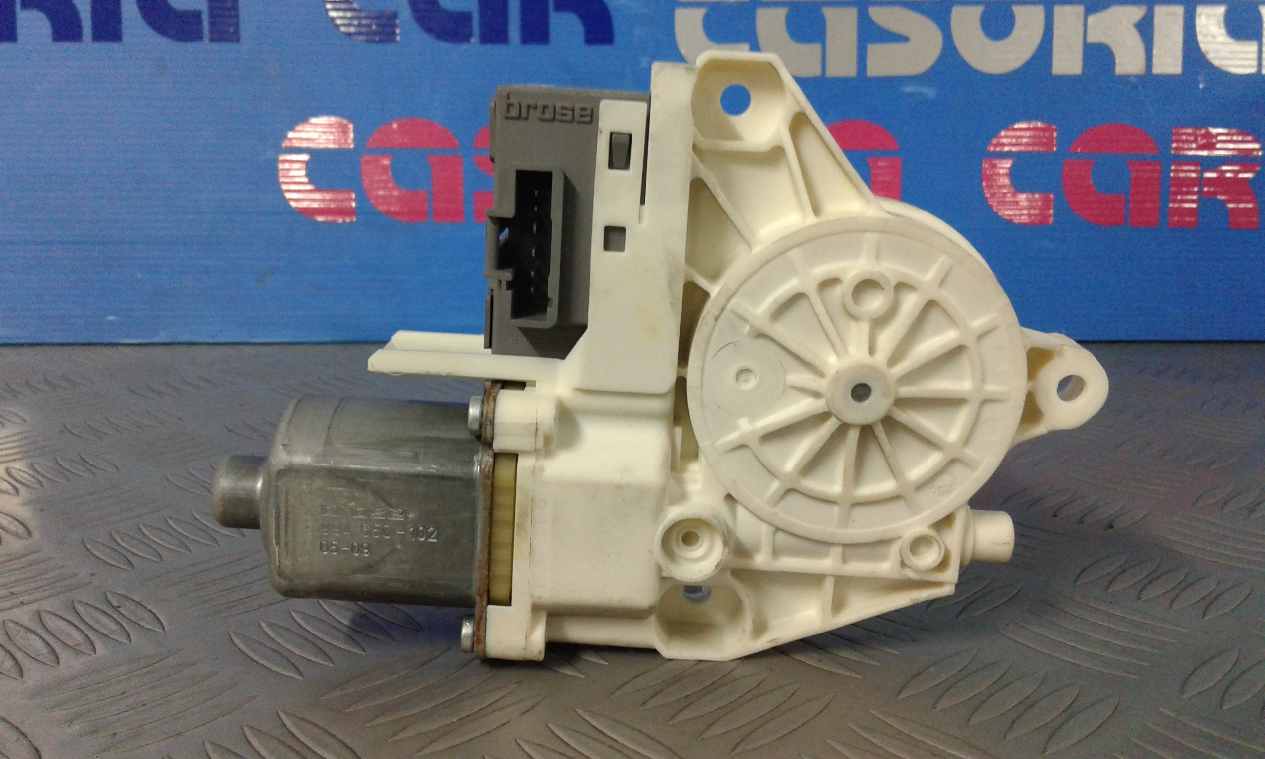 Motorino alzacristallo porta post. Destro - Immagine 1 di 3