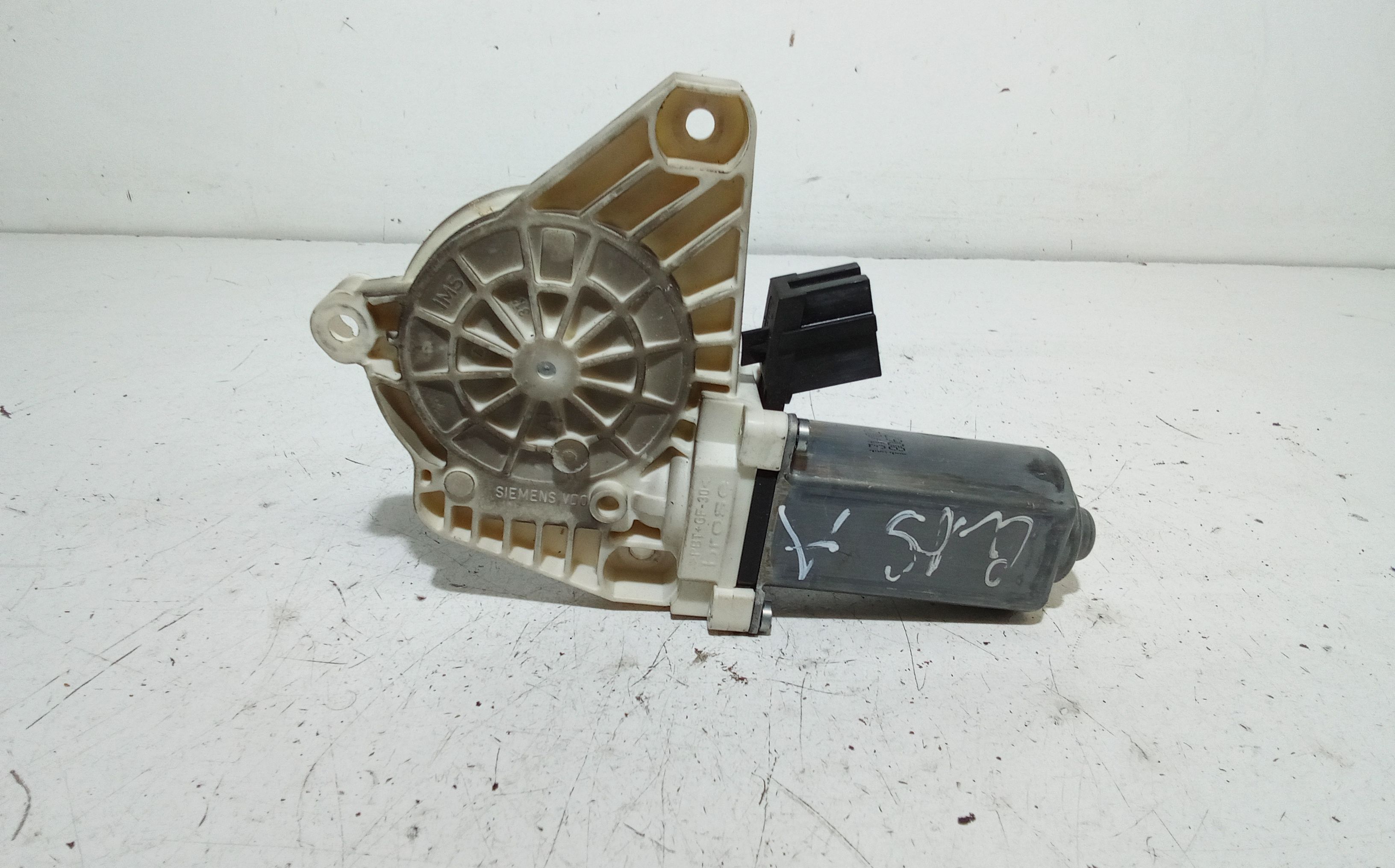 Motorino alzacristallo porta ant. Sinistro - Immagine 1 di 5