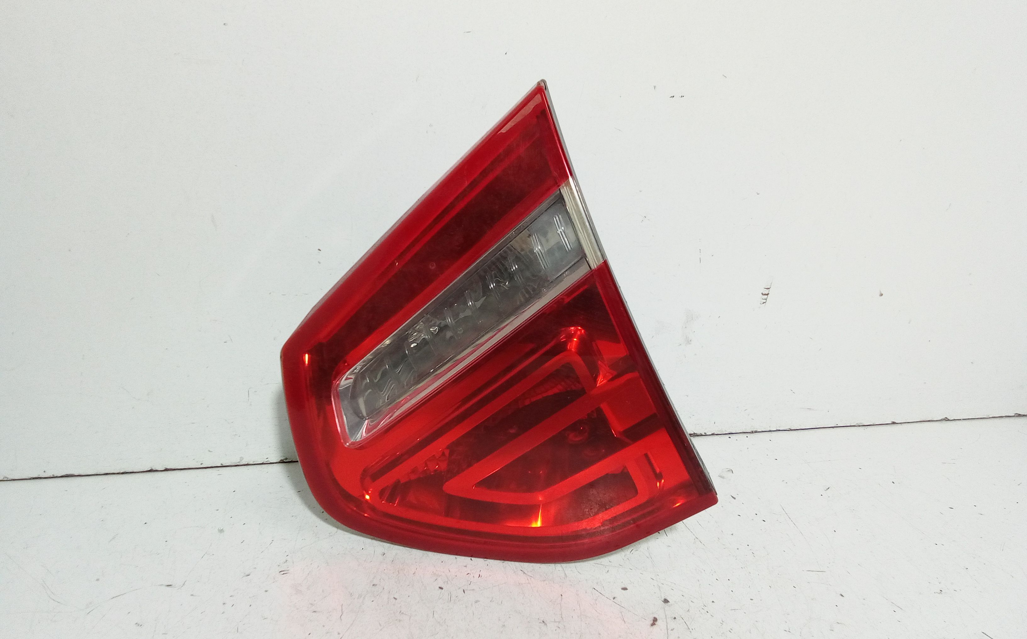 fanale stop supplementare destro - Immagine 1 di 5