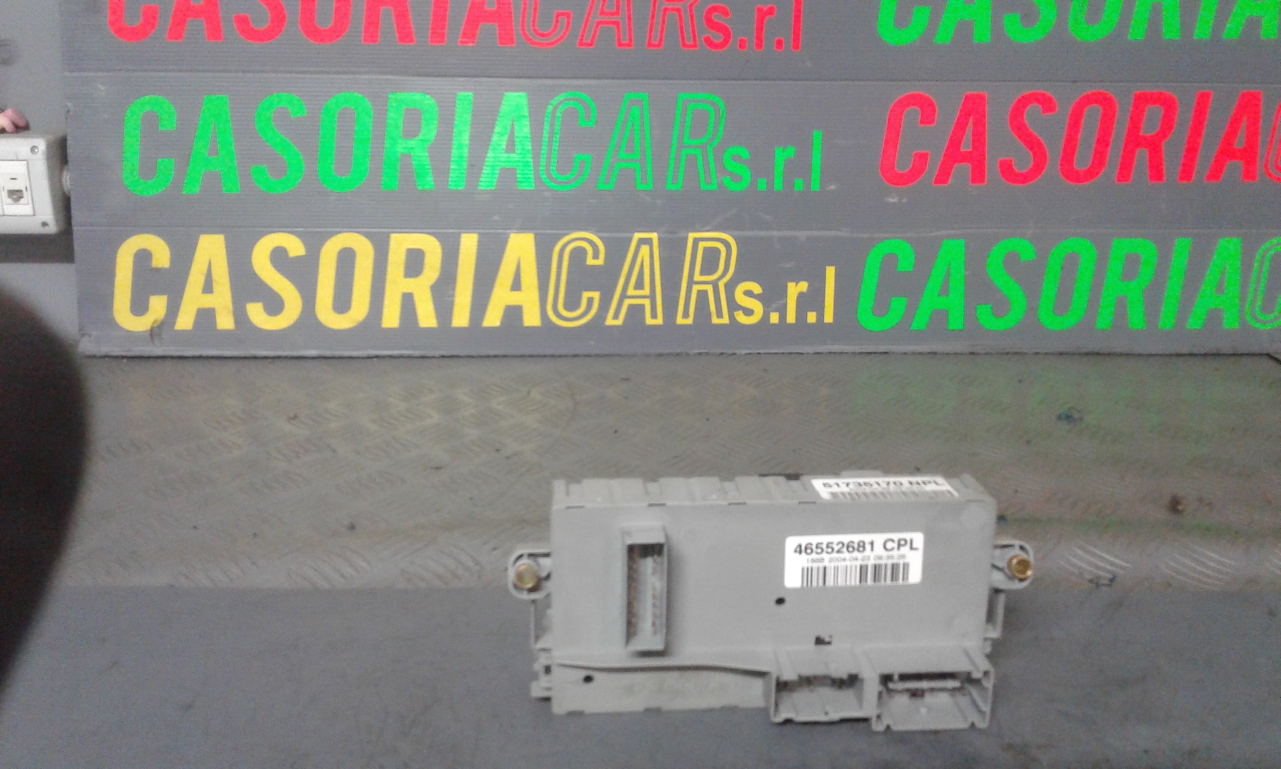 scatola fusibili - Immagine 1 di 3