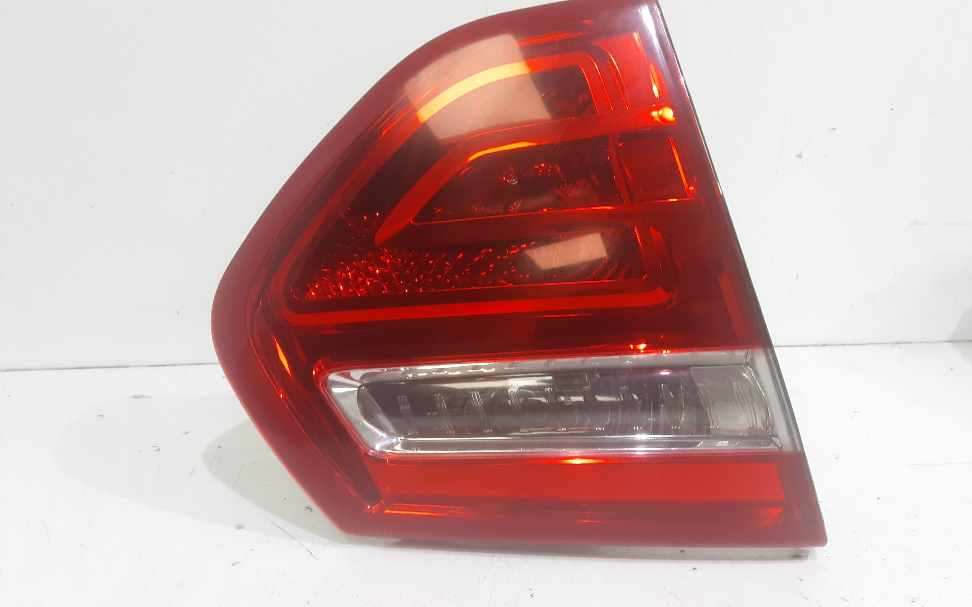 fanale stop supplementare sinistro - Immagine 1 di 5