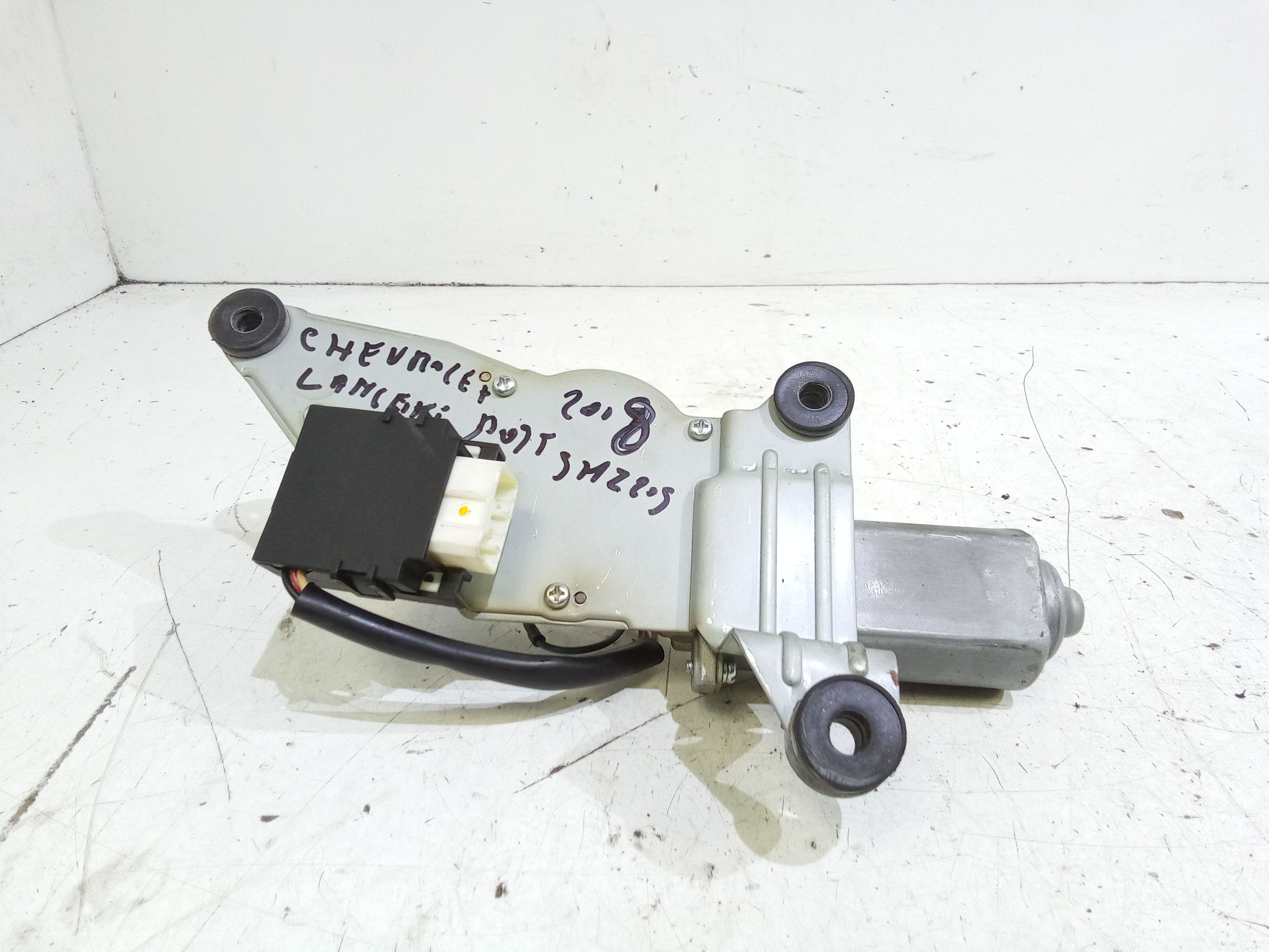 Motorino tergilunotto - Immagine 1 di 4