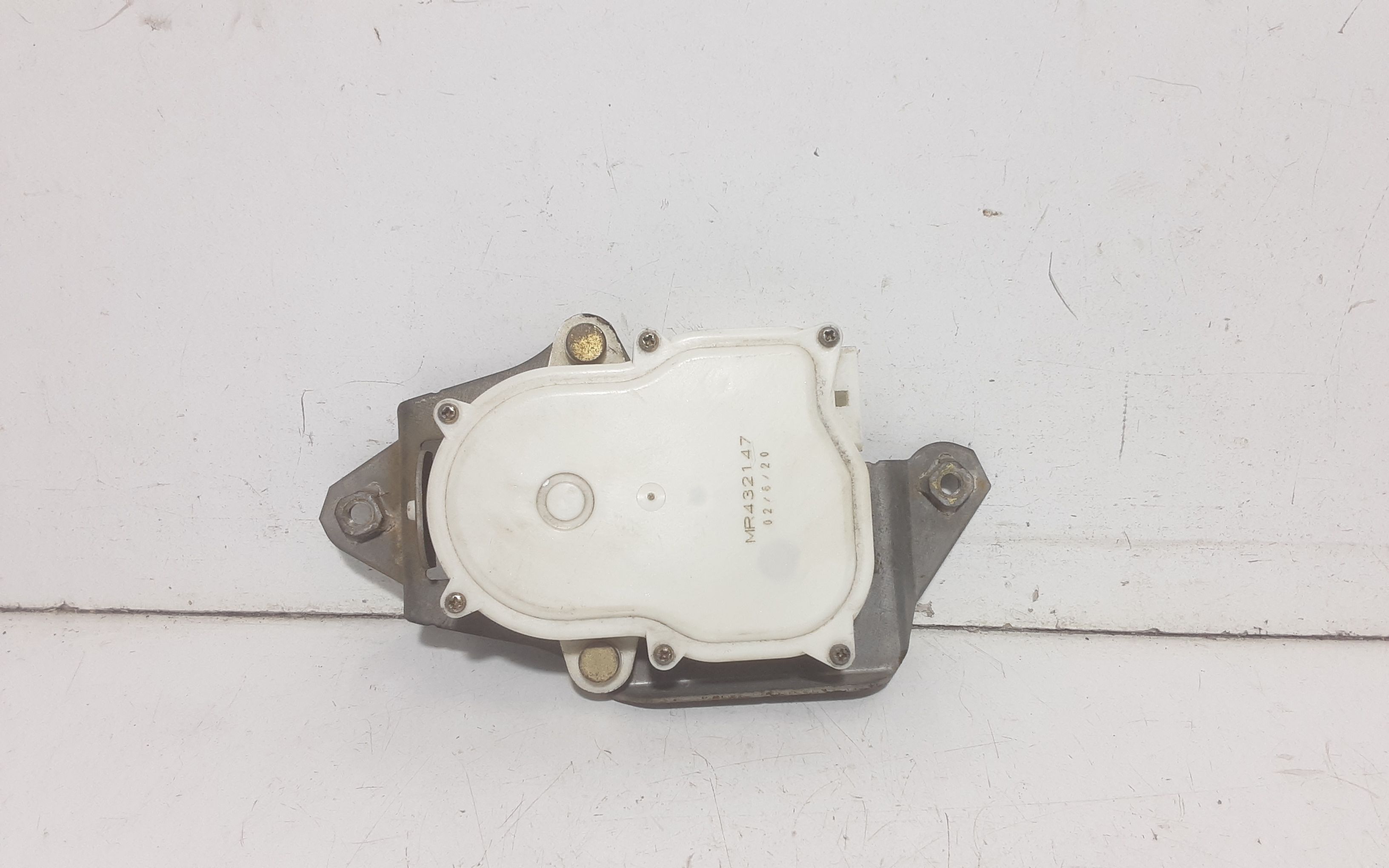 Motorino chiusura c.zta portello post., Motorino attuatore chiusura centralizzata - Immagine 1 di 5