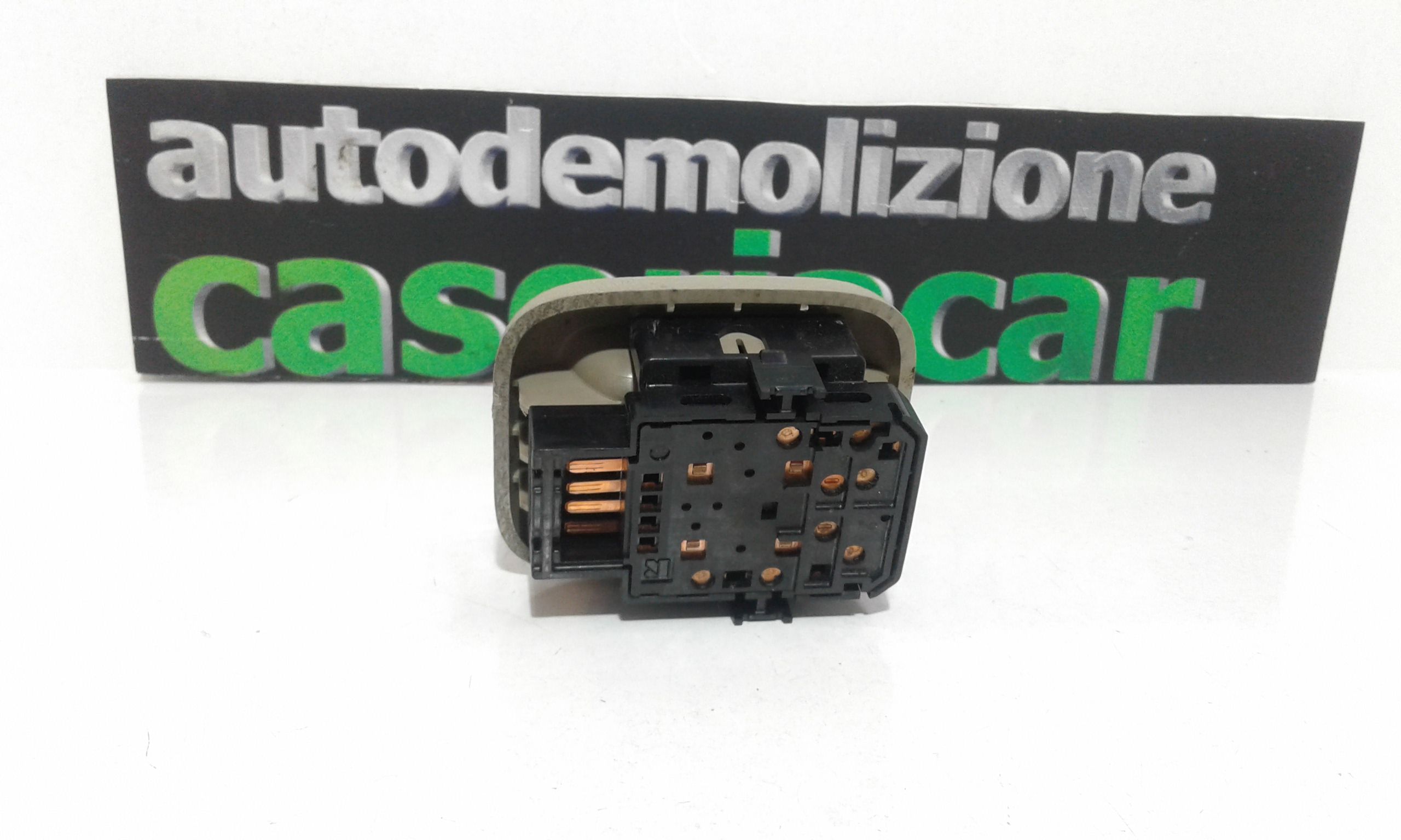 Interruttore alzacristalli porta ant. Destro - Immagine 1 di 3