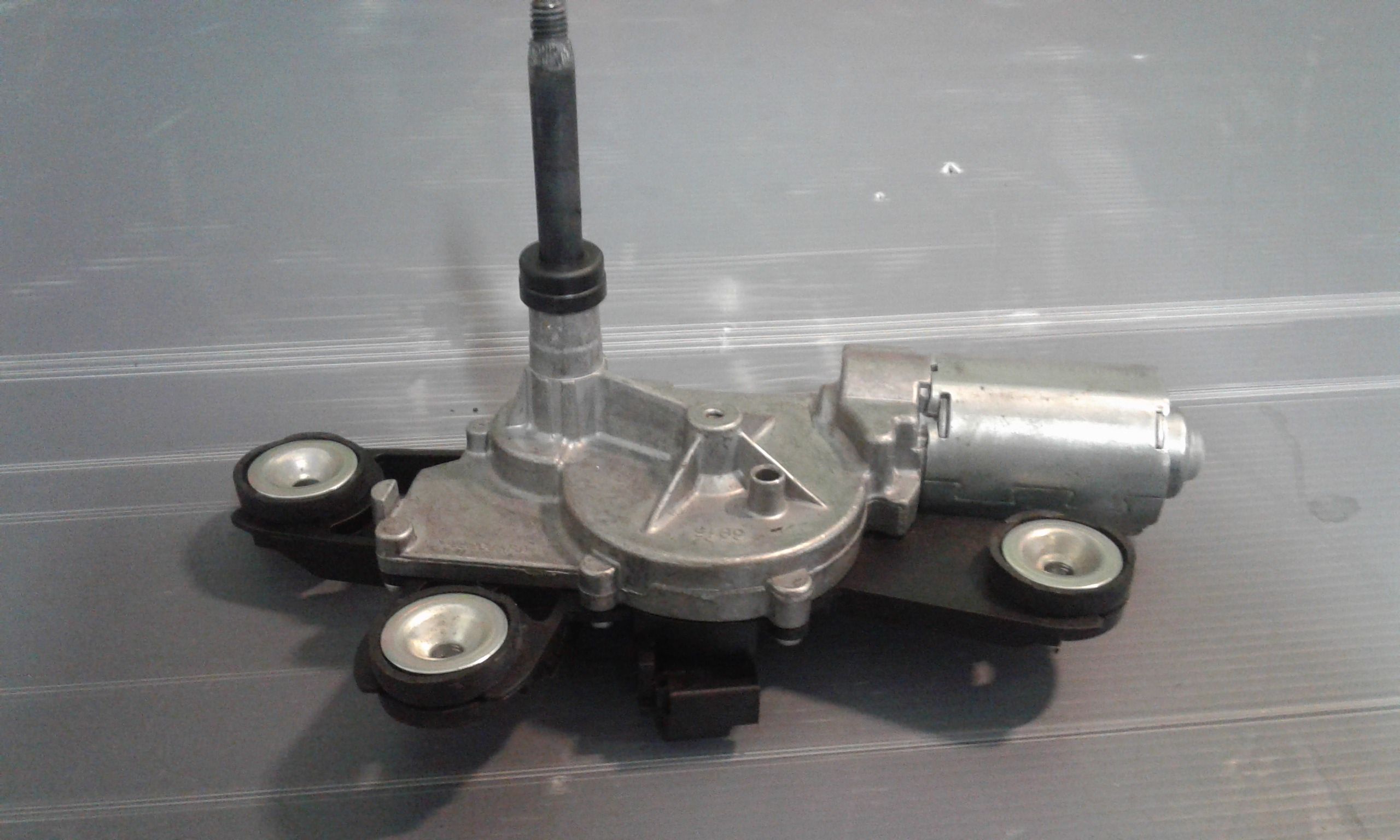 Motorino tergilunotto - Immagine 1 di 3