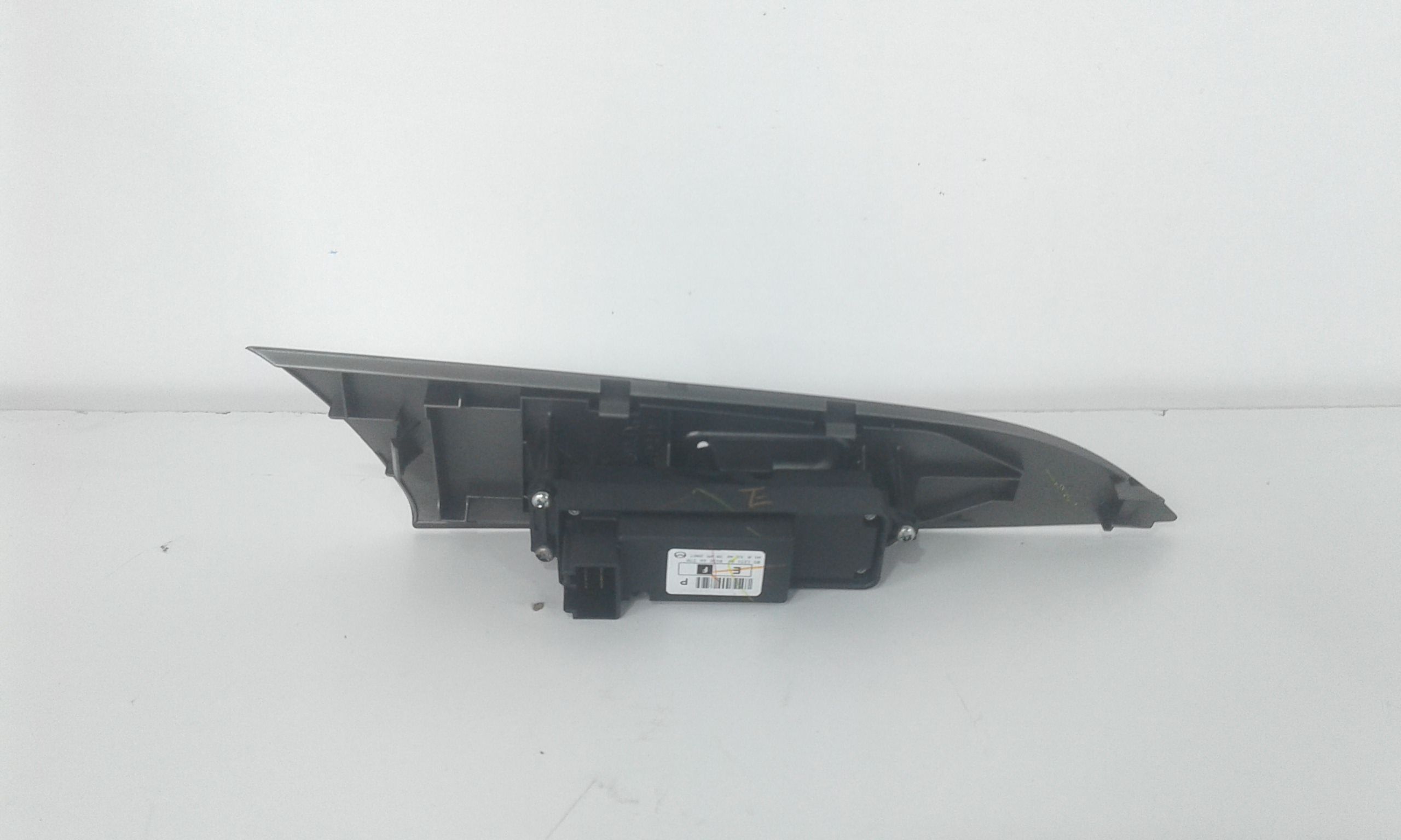 Interruttore Alzacristalli Porta Ant. Destro BP4K66370 Usato