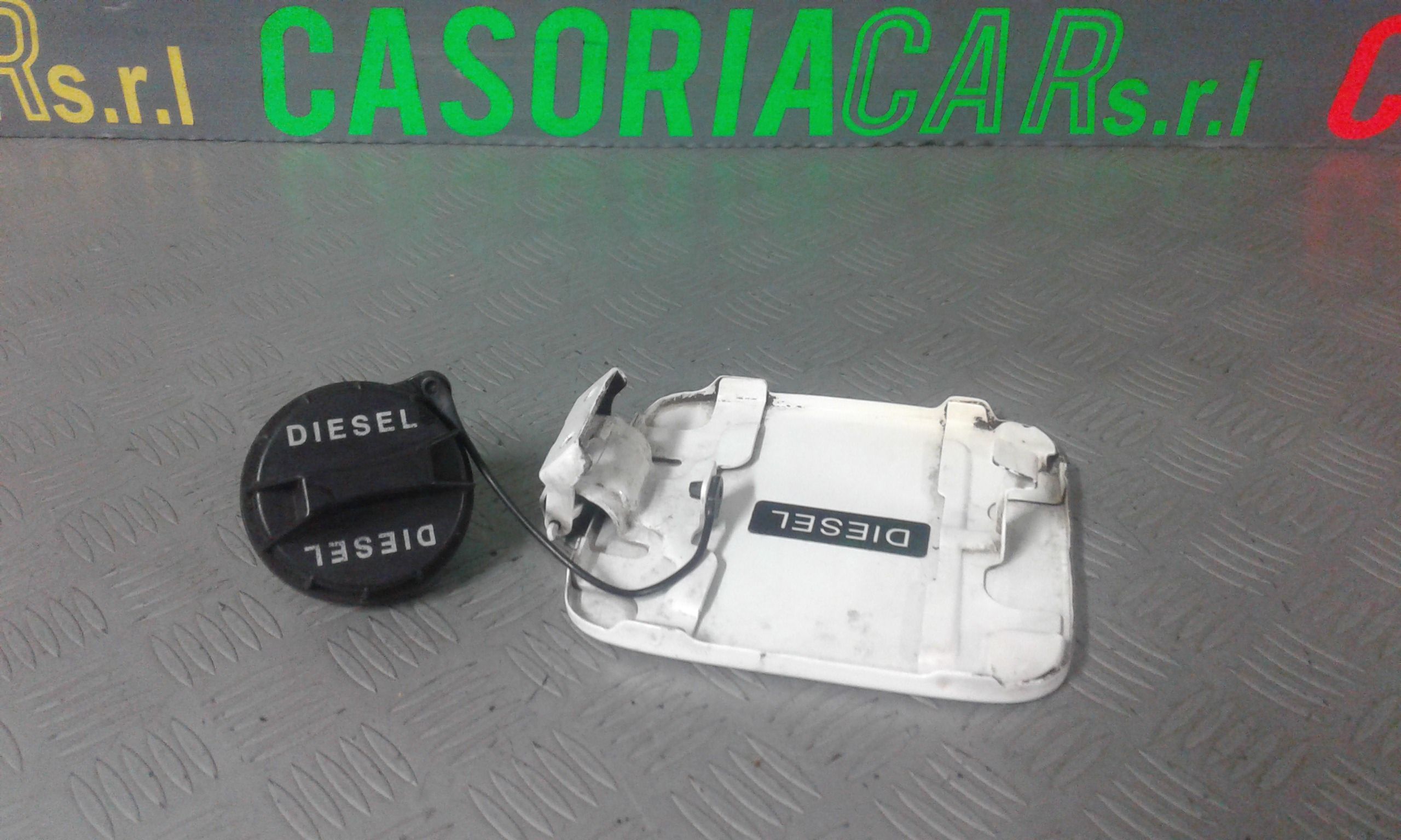Sportello carburante - Immagine 1 di 3