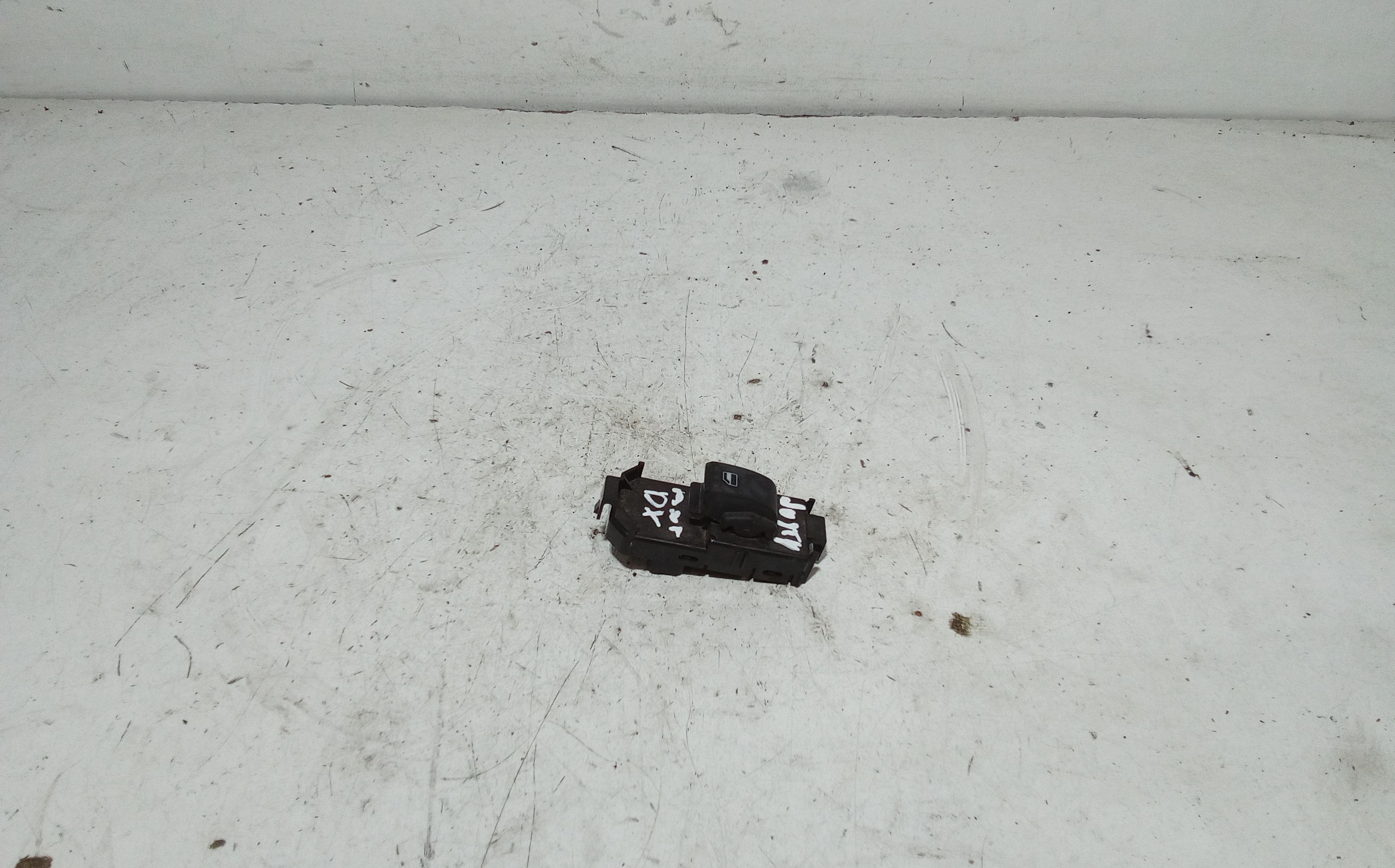 Interruttore alzacristalli porta ant. Destro - Immagine 1 di 4