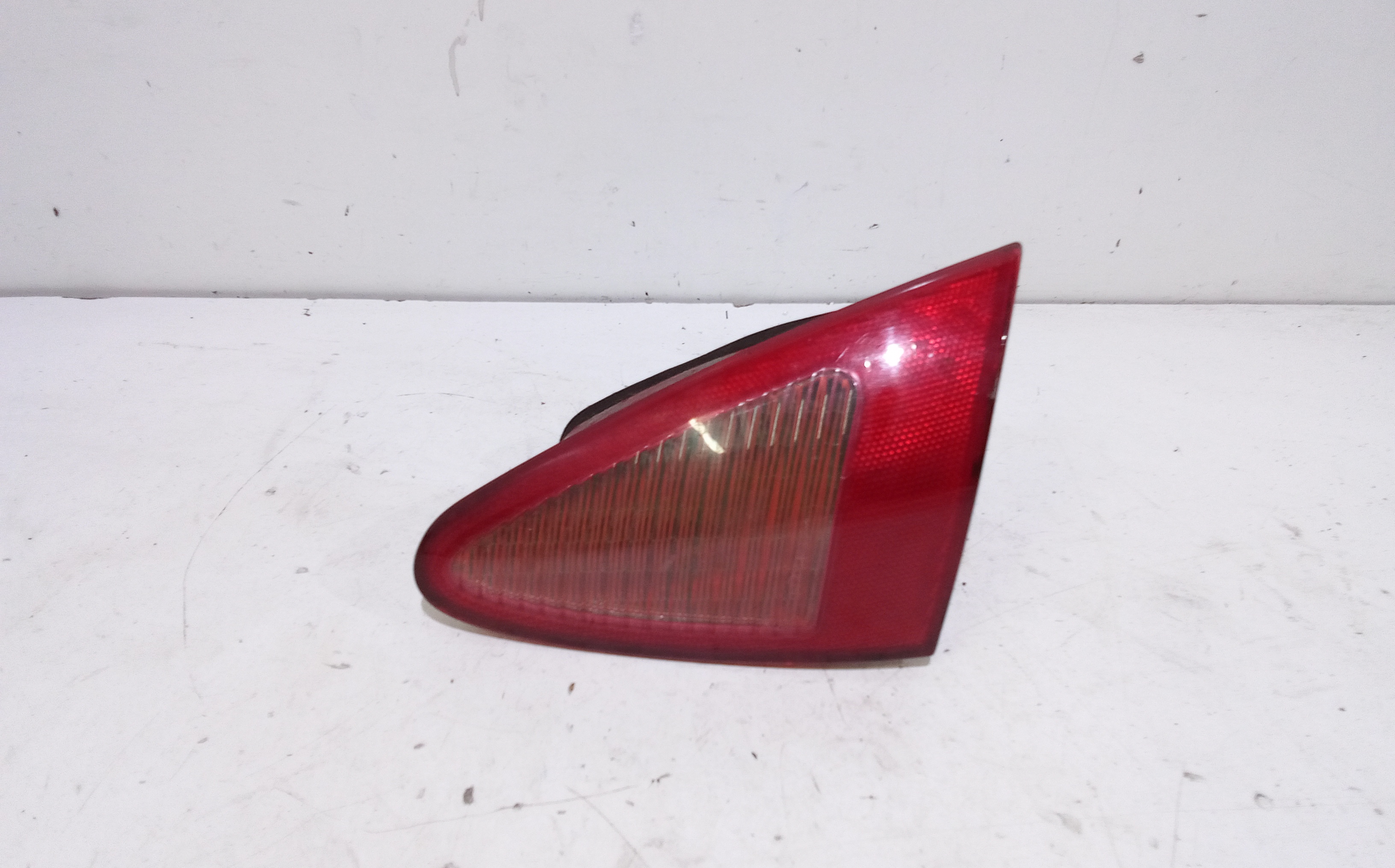 fanale stop supplementare destro - Immagine 1 di 4