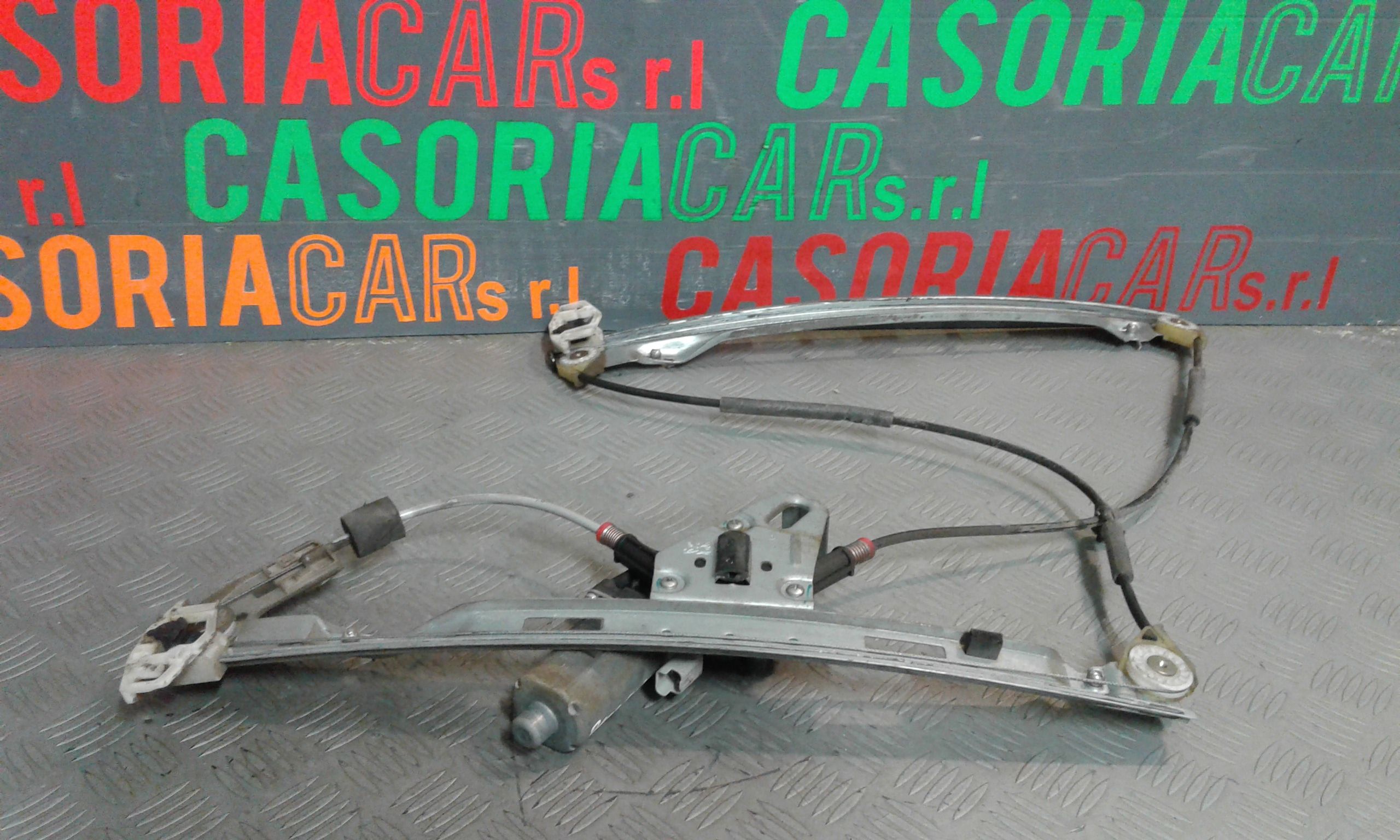 Alzacristallo porta ant. Destro - Immagine 1 di 3