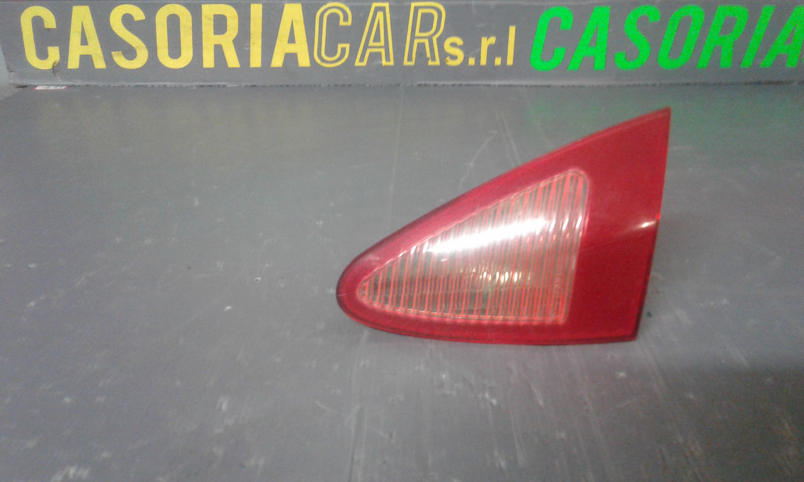 fanale stop supplementare destro - Immagine 1 di 3