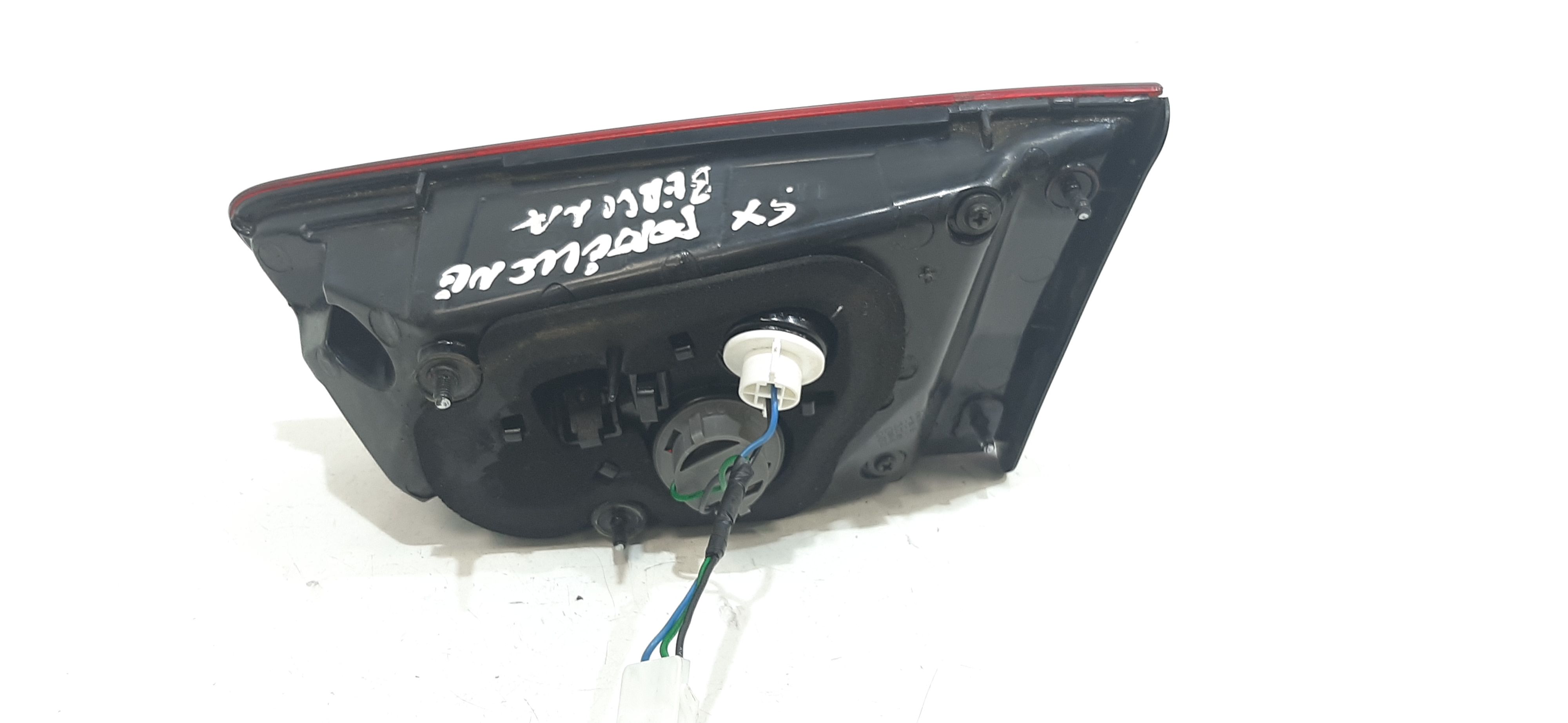 fanale stop supplementare sinistro - Immagine 1 di 4