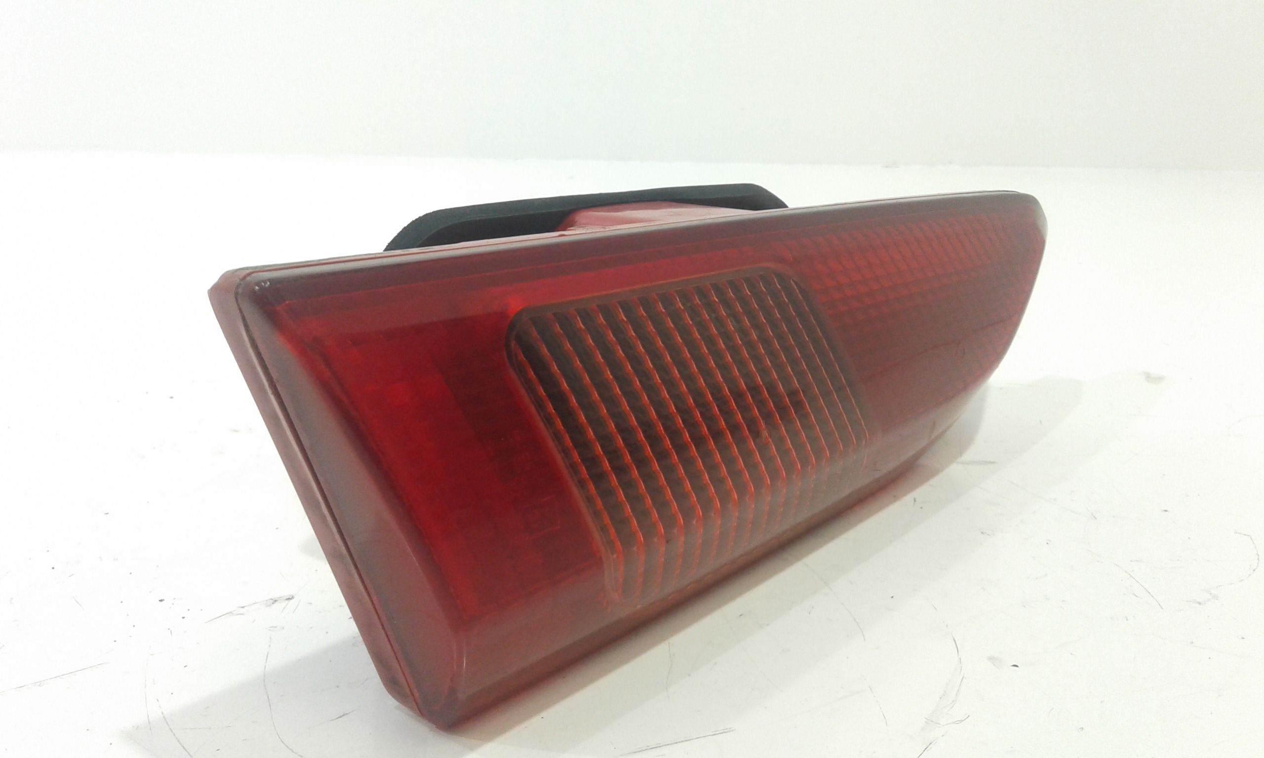 fanale stop supplementare sinistro - Immagine 1 di 6