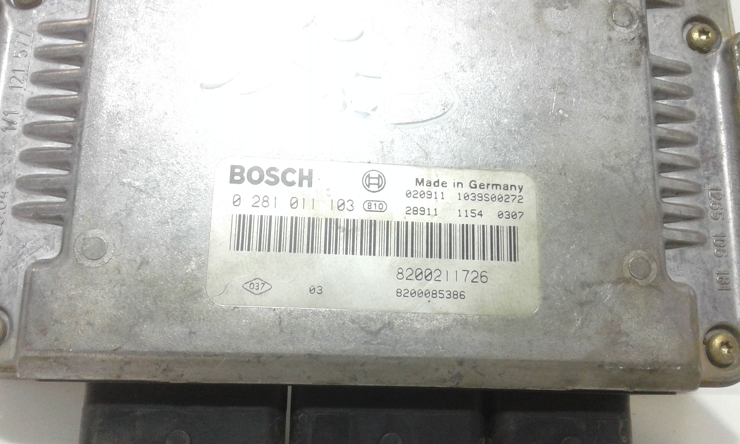 Centralina Iniezione (Bosch) 8200444586 0281011103 Usato