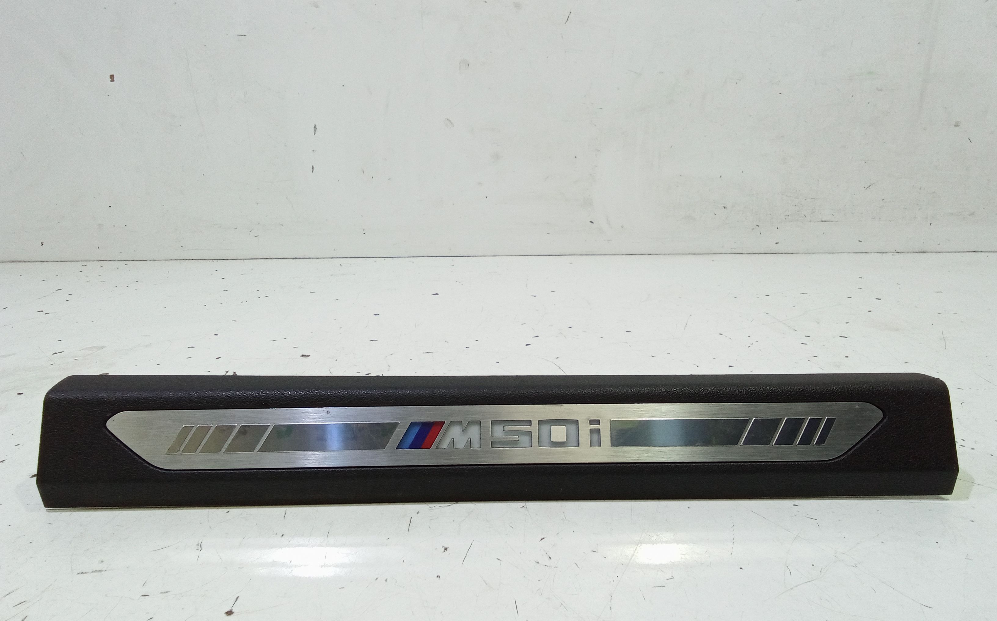 Rivestimento int. battitacco ant. Sx - Immagine 1 di 4