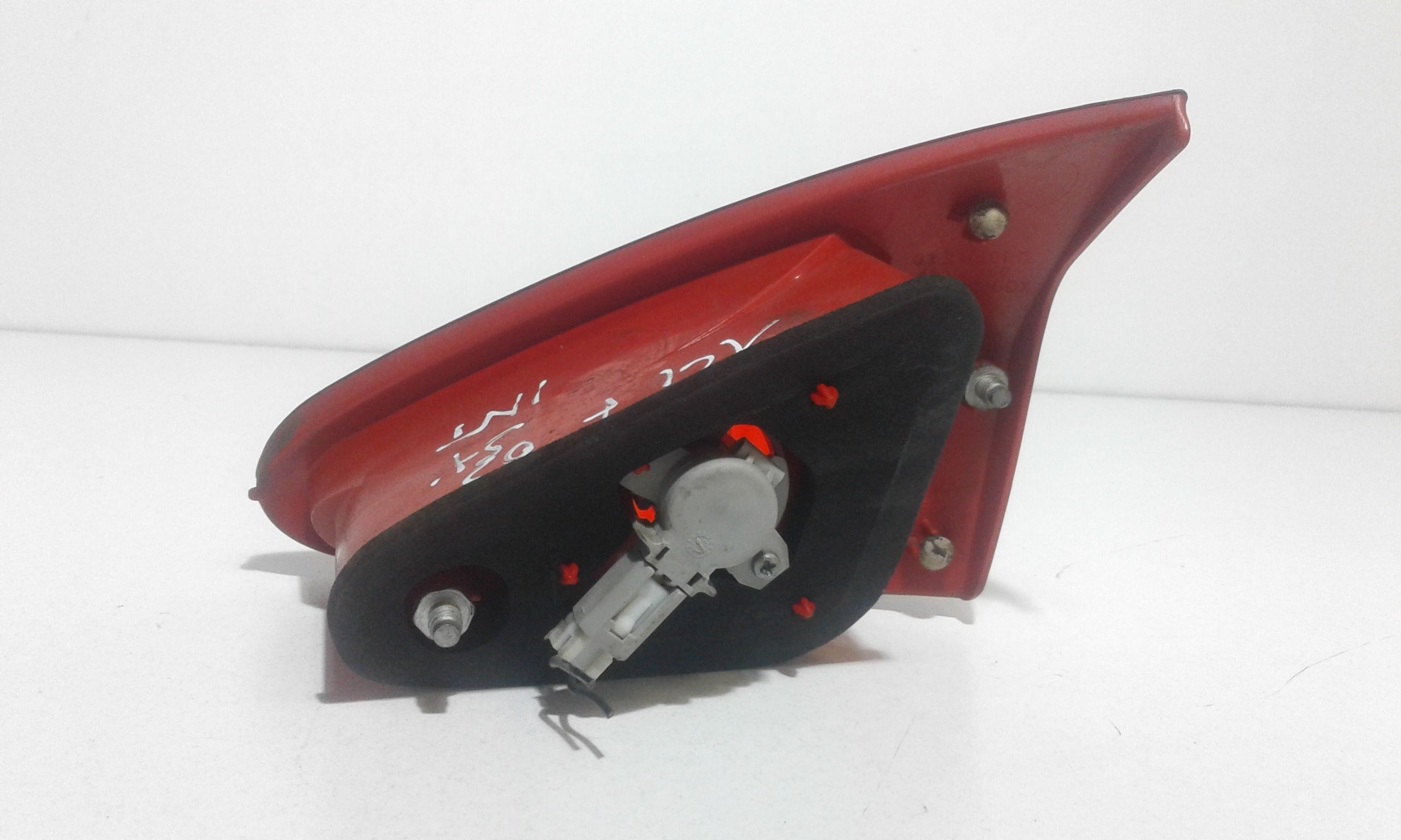 fanale stop supplementare sinistro - Immagine 1 di 5