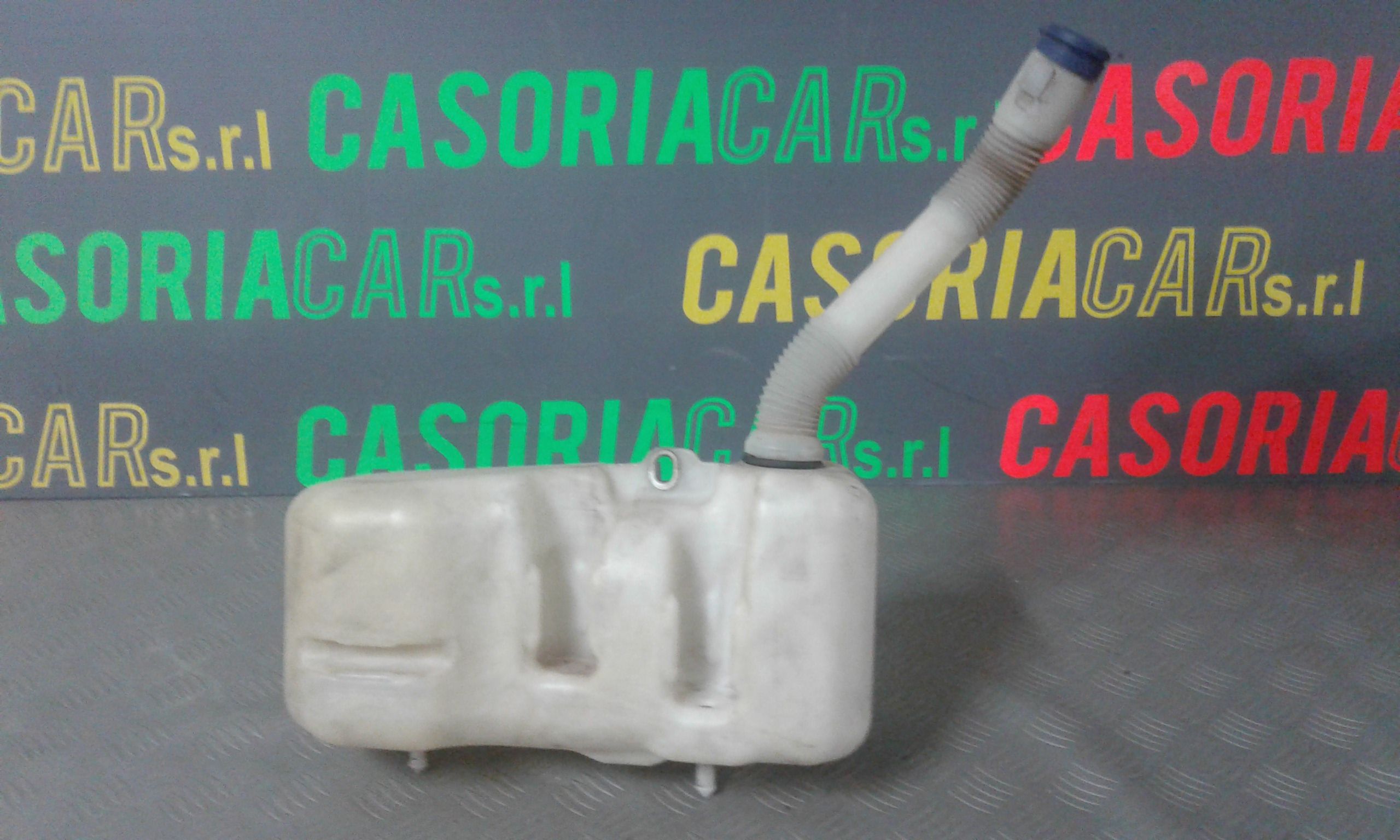 Serbatoio tergiparabrezza compl. - Immagine 1 di 3
