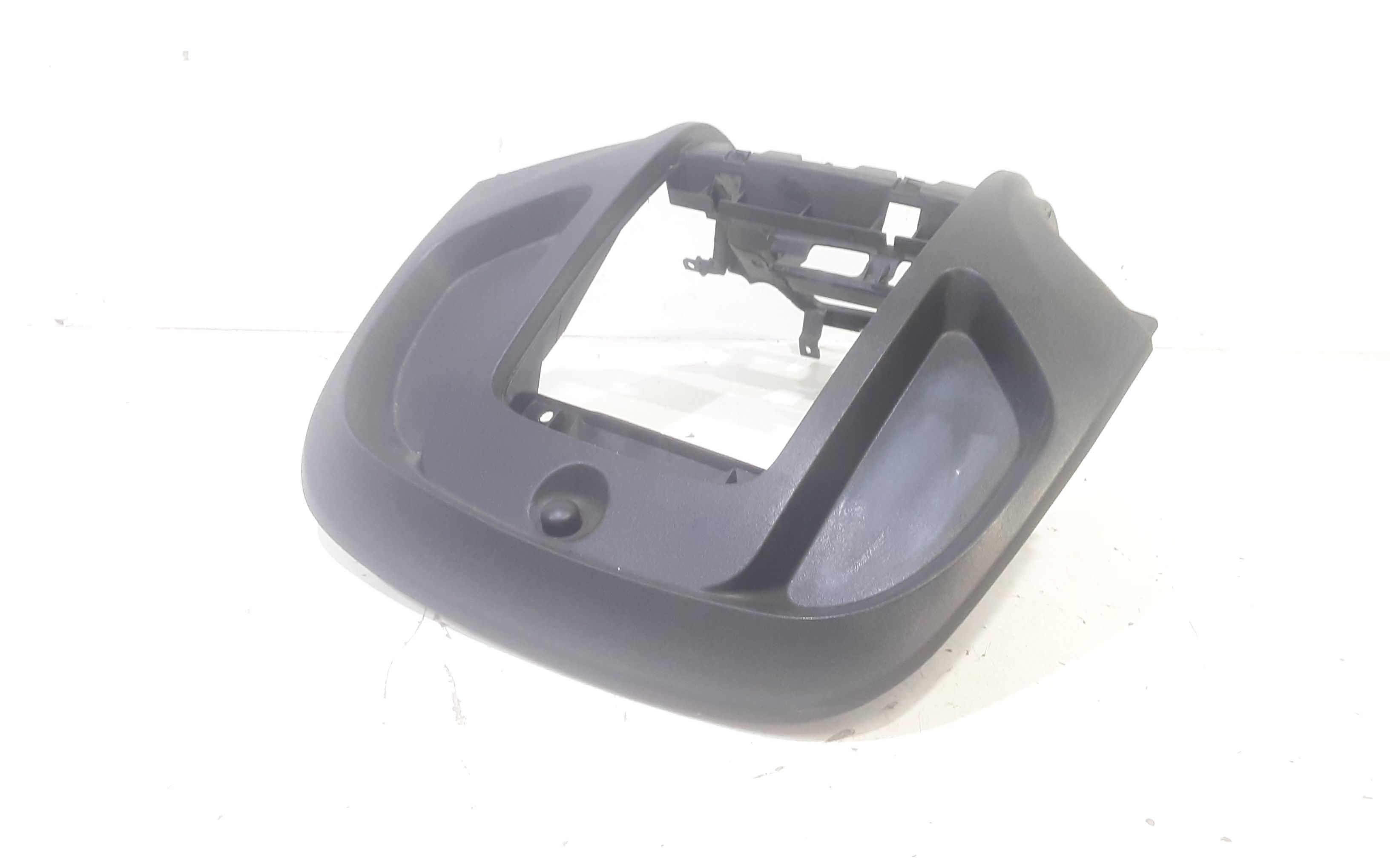 Rivestimento centr. Cruscotto, Mascherina portastrumenti centr. Cruscotto - Immagine 1 di 5