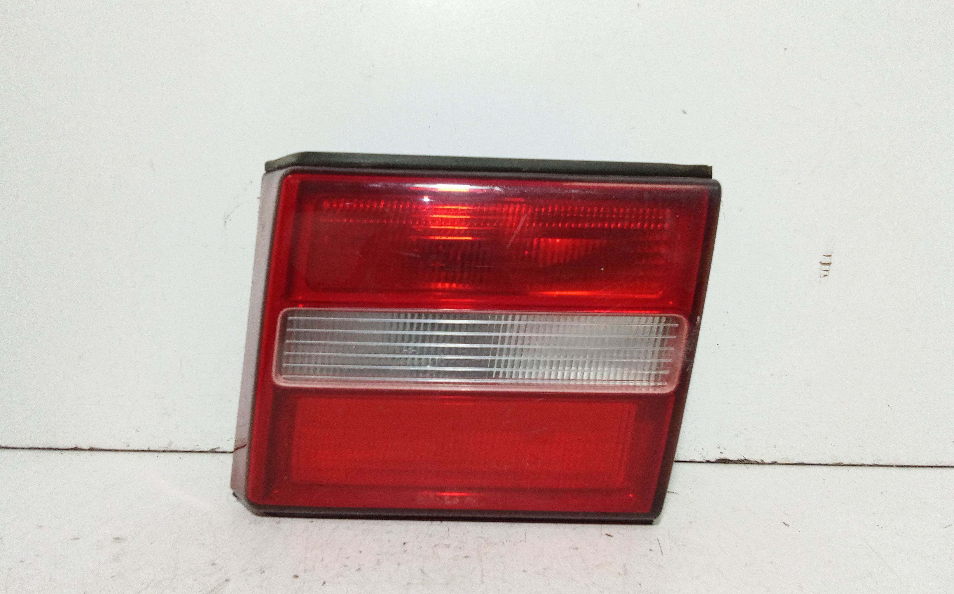 fanale stop supplementare destro - Immagine 1 di 5