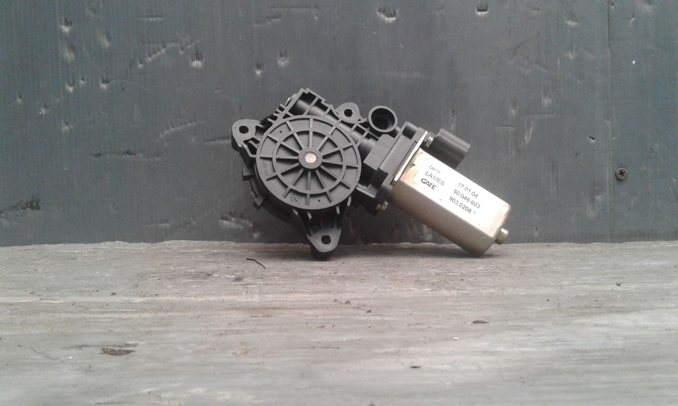 Motorino alzacristallo porta ant. Sinistro - Immagine 1 di 3