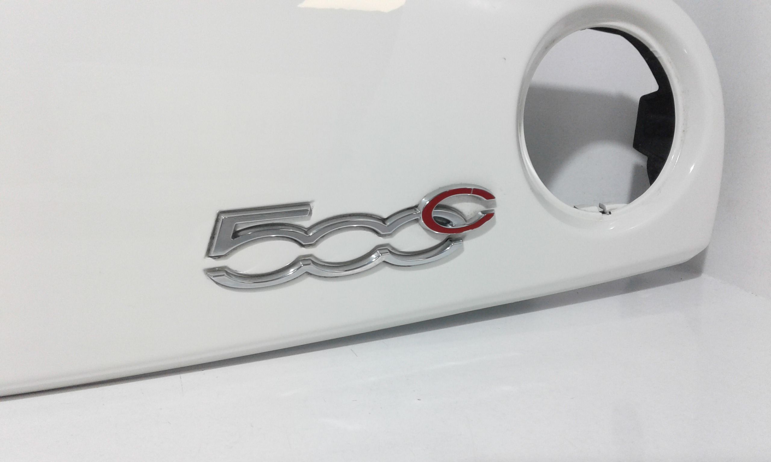 Rivestimento centr. Cruscotto, Mascherina portastrumenti centr. Cruscotto - Immagine 1 di 4