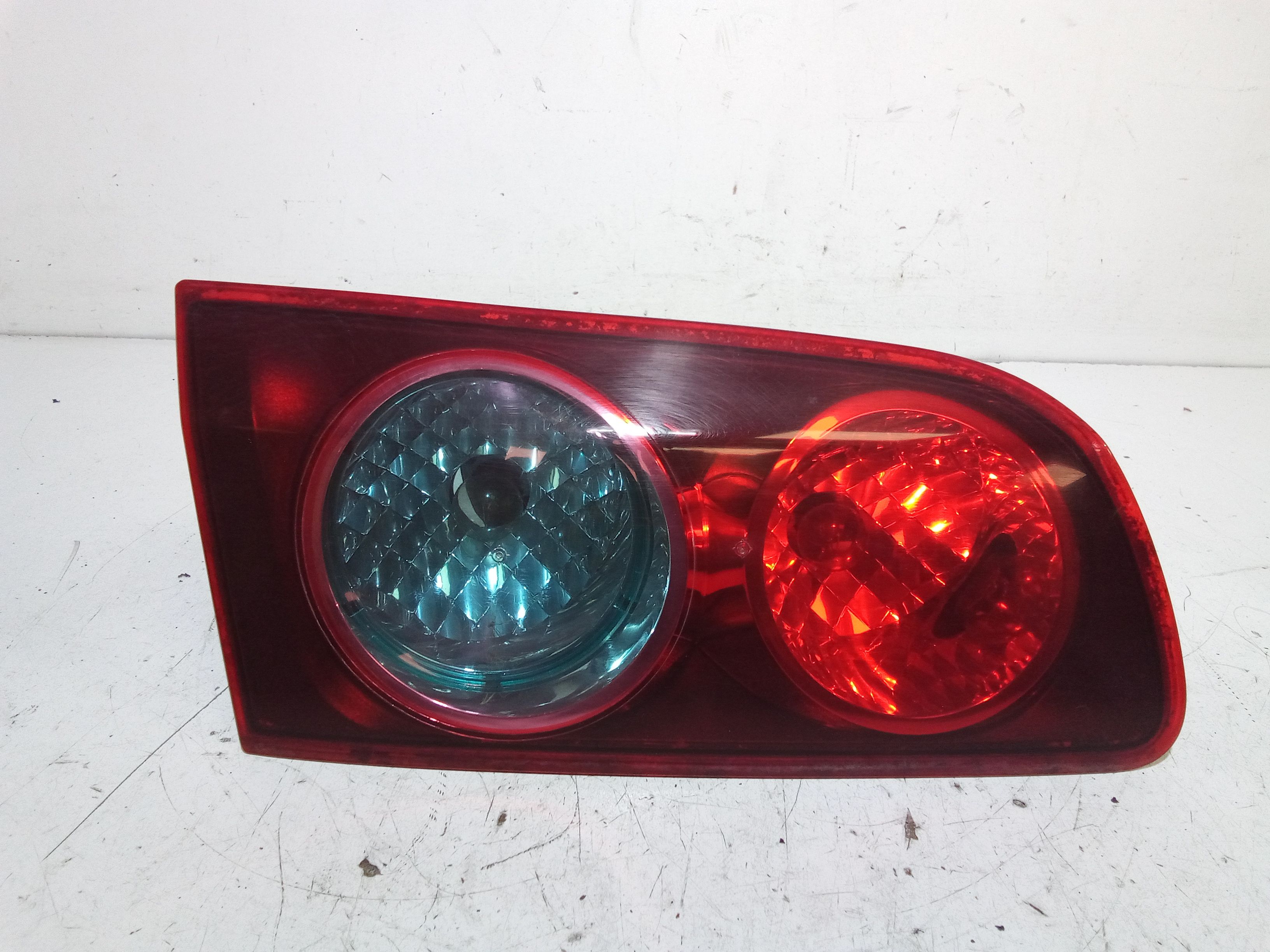 fanale stop supplementare sinistro - Immagine 1 di 5