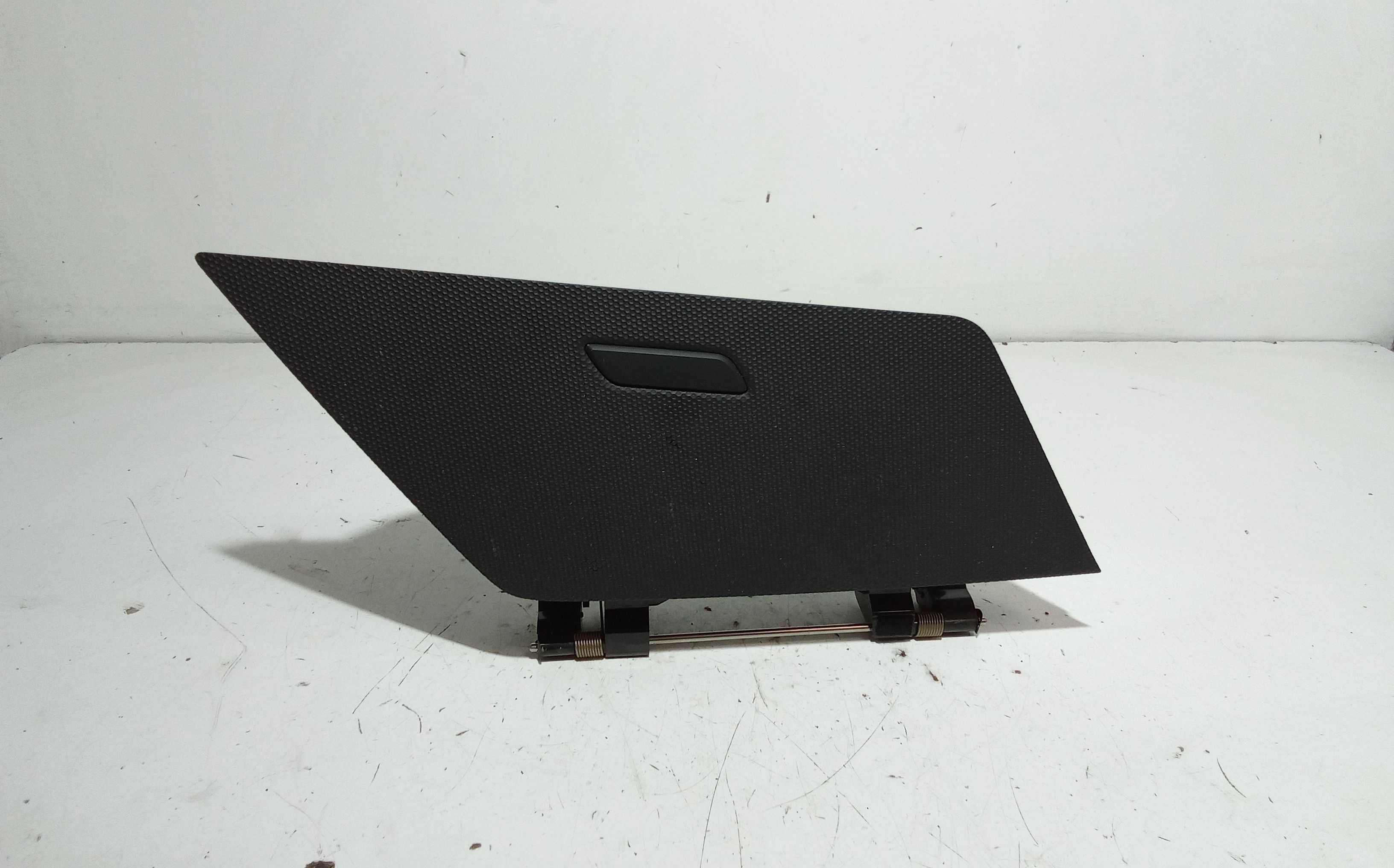 Cassetto portaoggetti inf. plancia Destro - Immagine 1 di 4