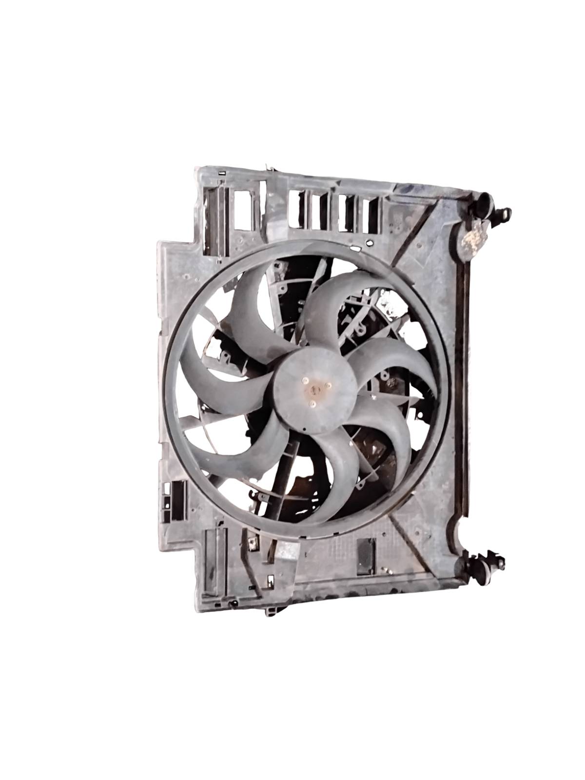 Elettroventola Con Supporto Jaguar F-PACE (X761) (03/16>04/21<) T4A3311 Usato