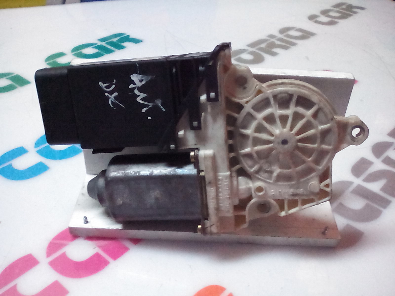 Motorino alzacristallo porta ant. Destro - Immagine 1 di 1