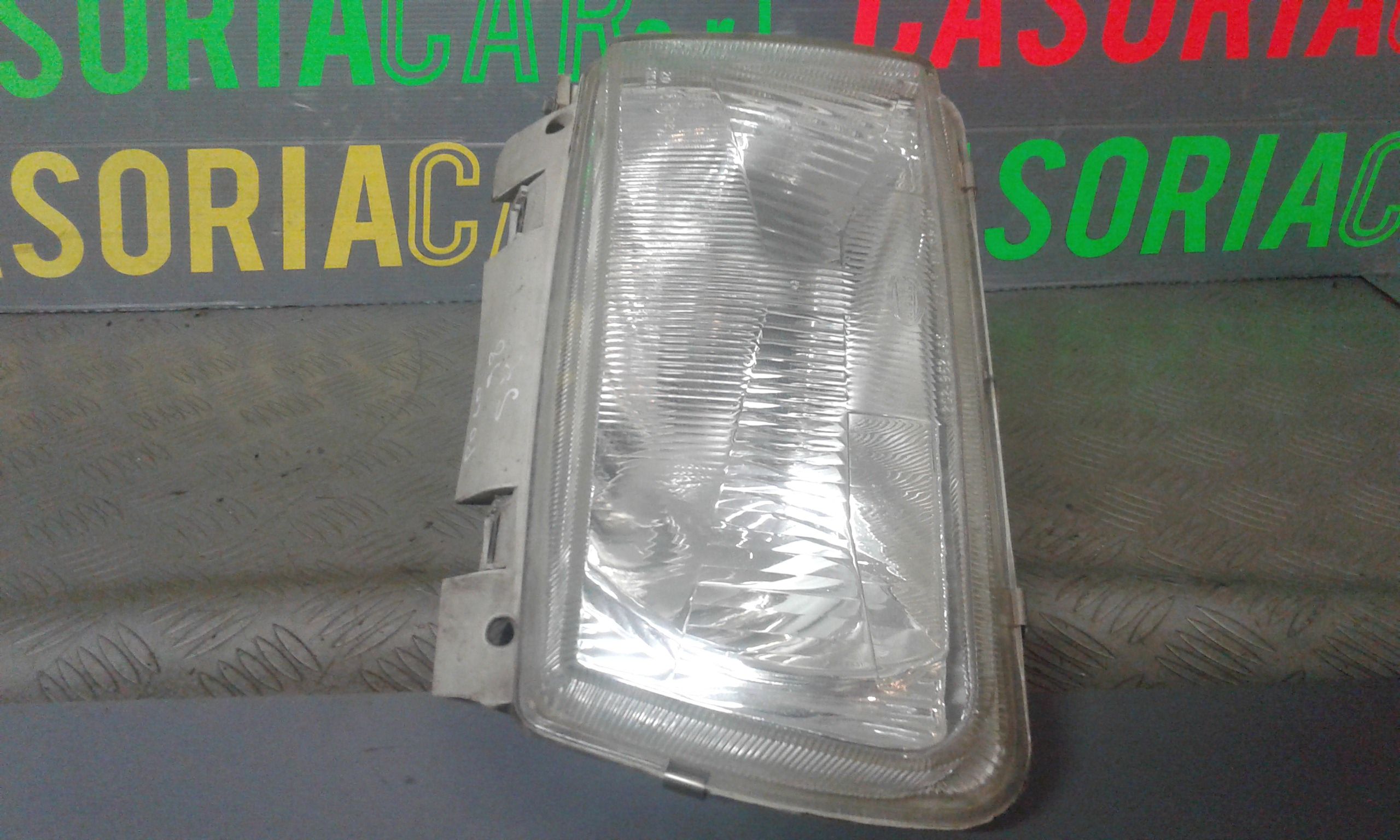 Proiettore Sinistro 6N1941015 Usato