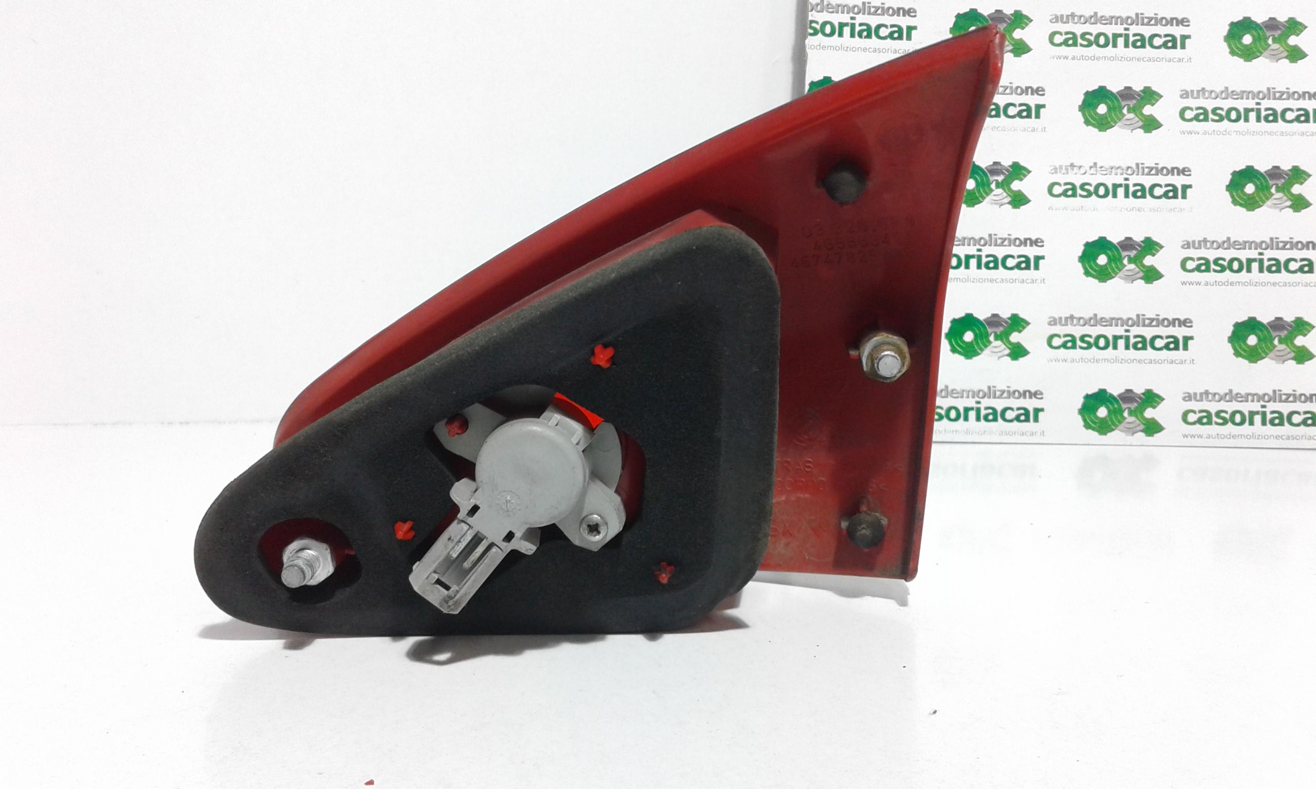 fanale stop supplementare sinistro - Immagine 1 di 3